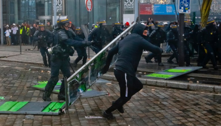 ‘Live free or die’: Paris protesters pay tribute to Hong Kong with pro-democracy message on Bank of China