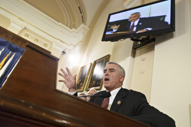 Proposed bill would cut member salaries by 5 percent if Congress fails to balance the budget. (AP Photo/J. Scott Applewhite)