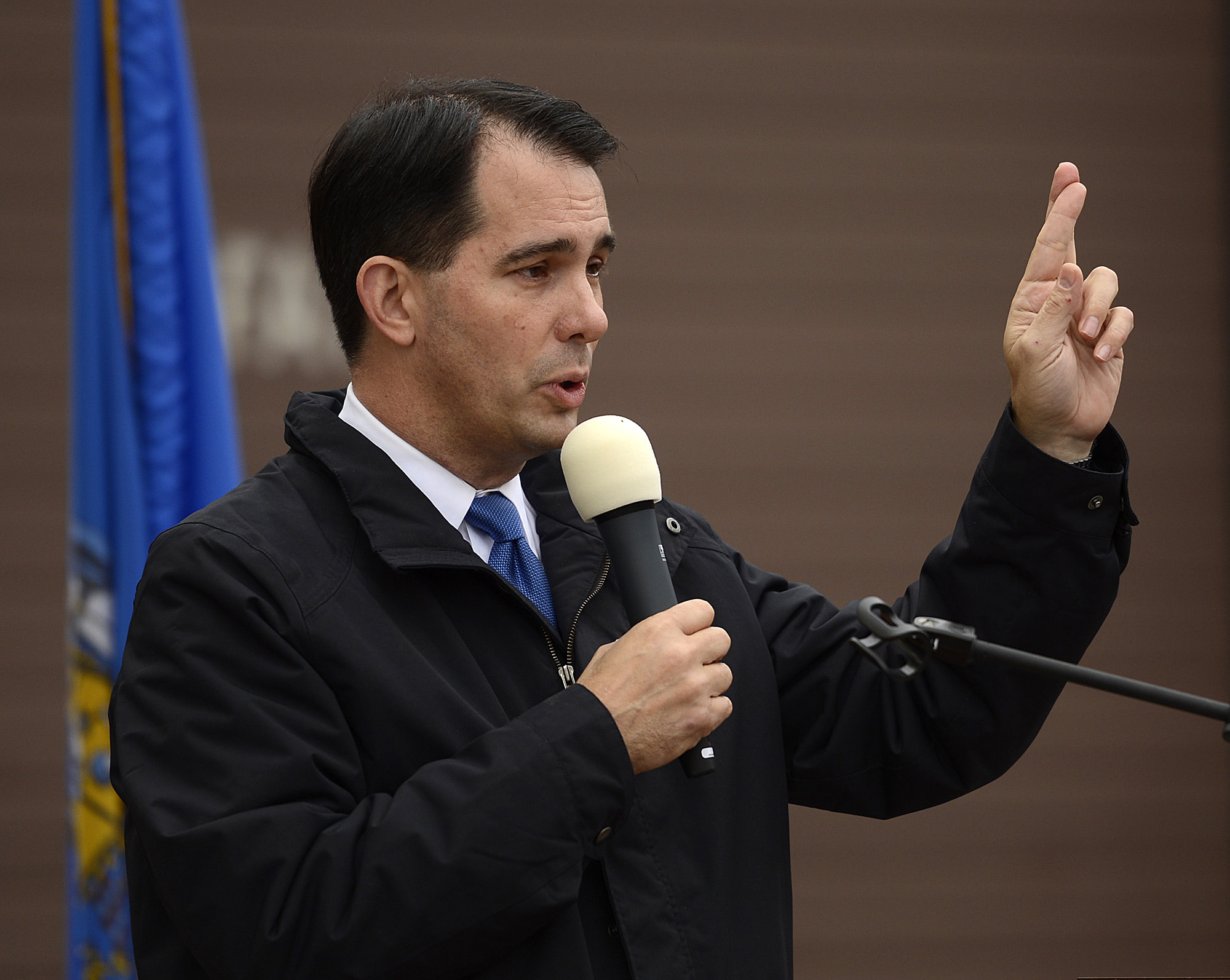Poll suggests Scott Walker is poised for a big victory in Wisconsin
