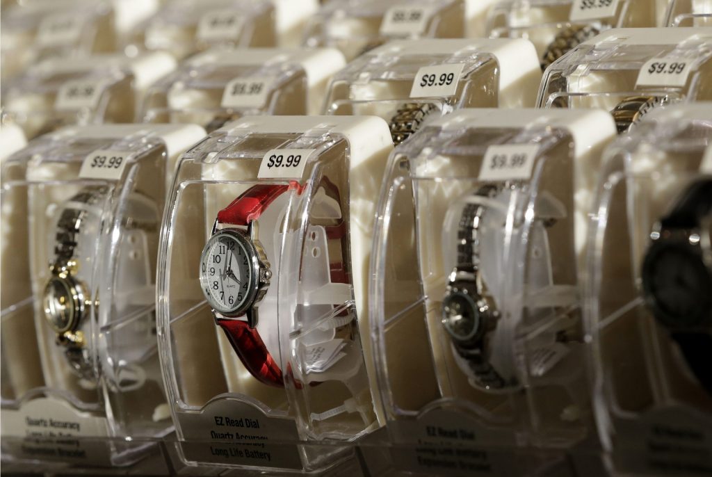 US consumer prices flat as gas costs keep falling