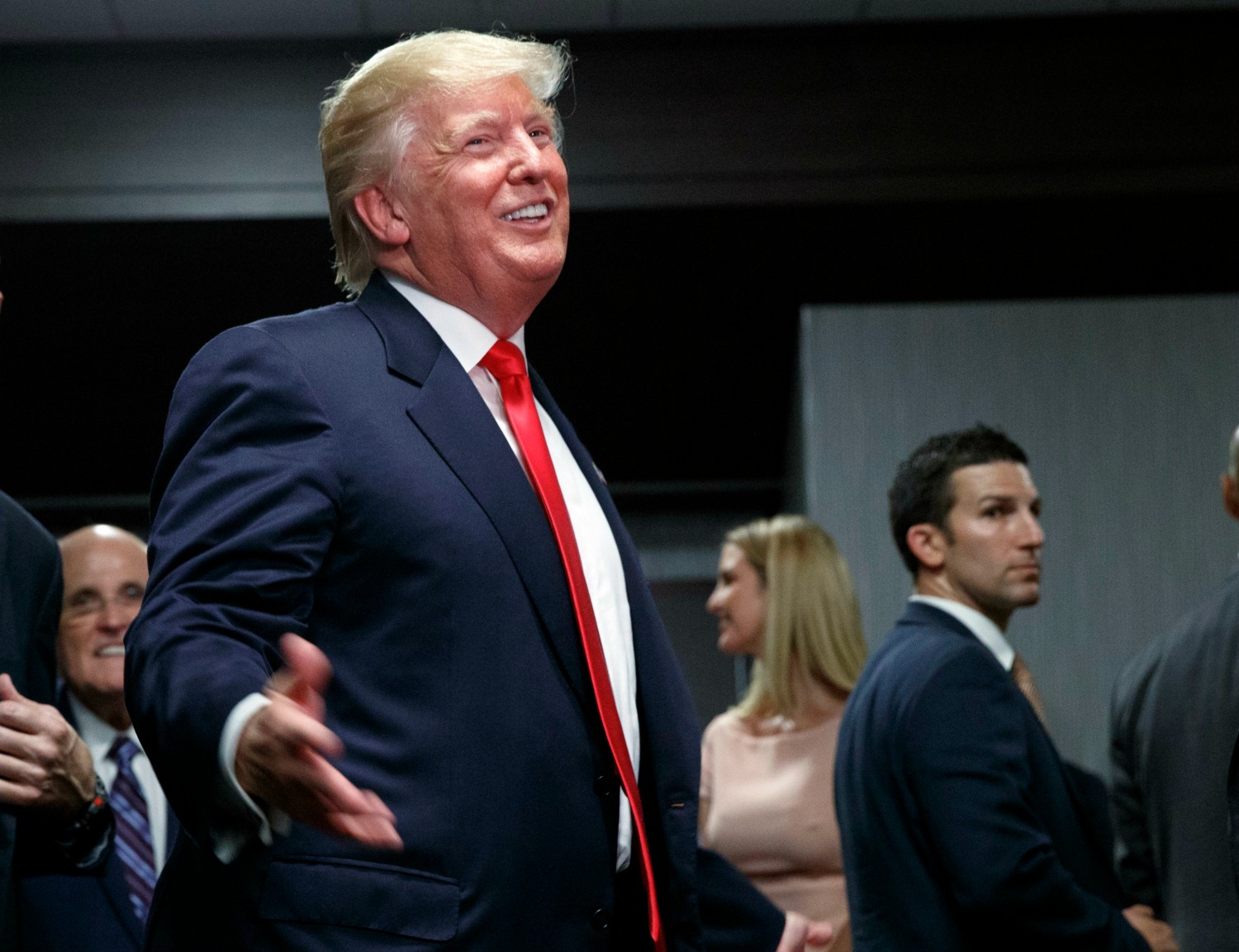 Trump will share tax returns when 33,000 emails released