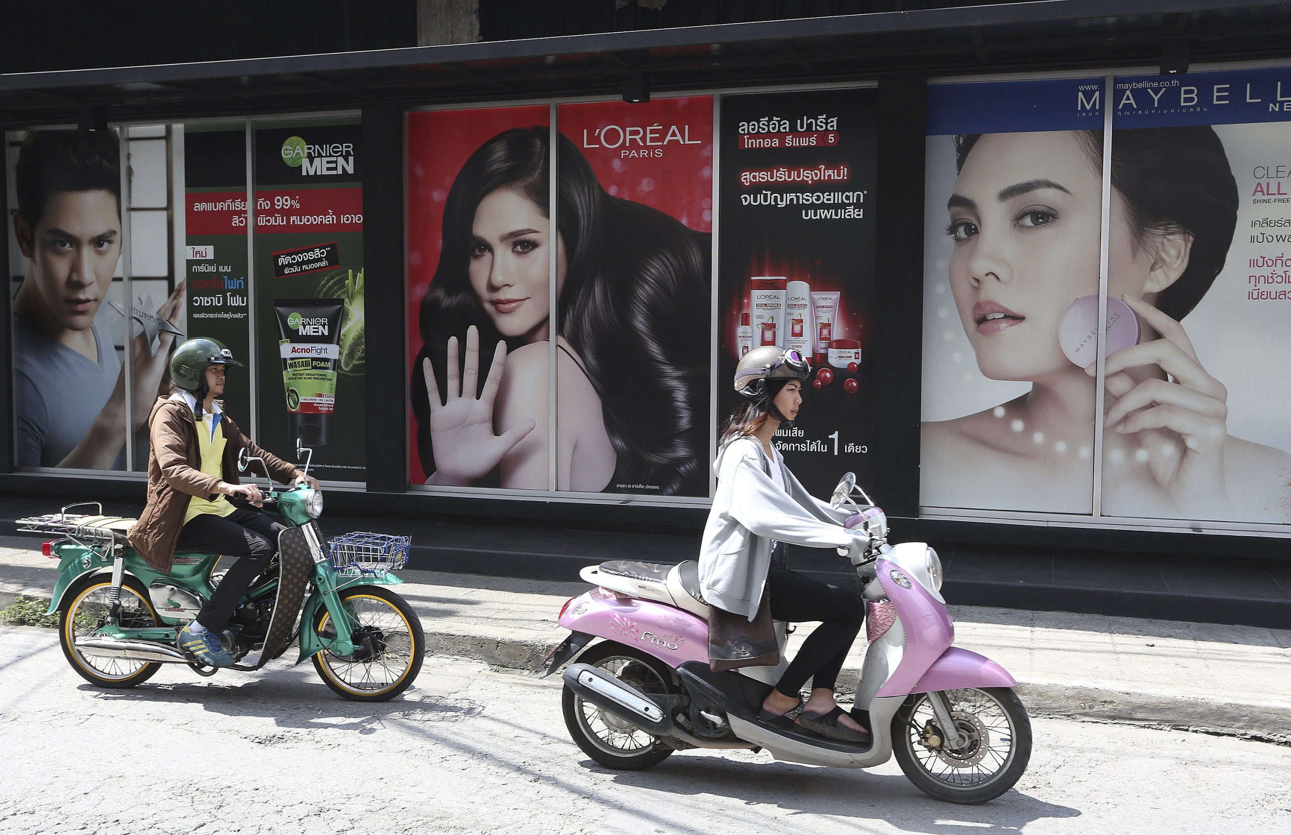 Thai stocks sink as martial law declared