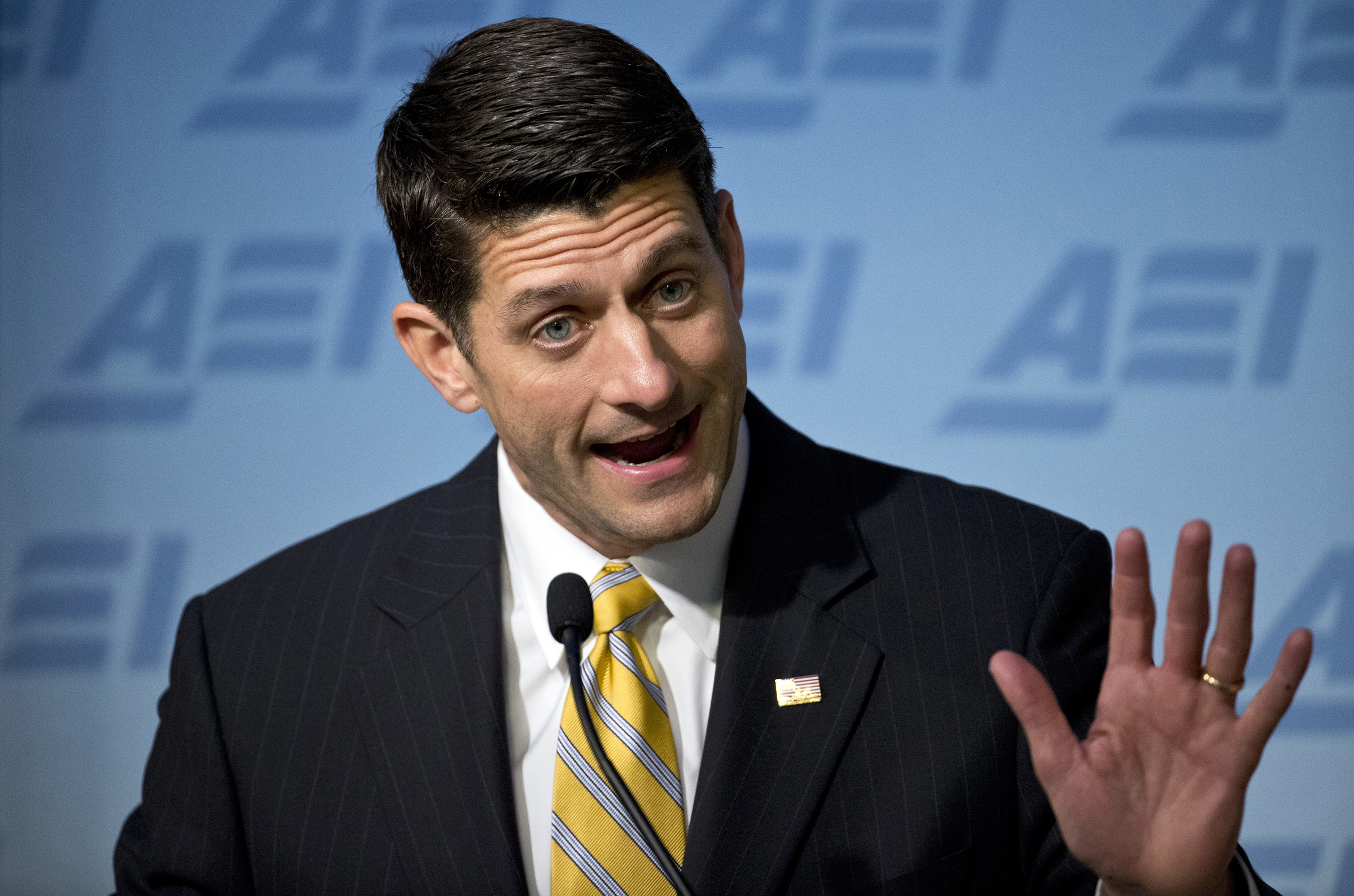 Paul Ryan: Ban Clinton from intel emails to presidential nominees