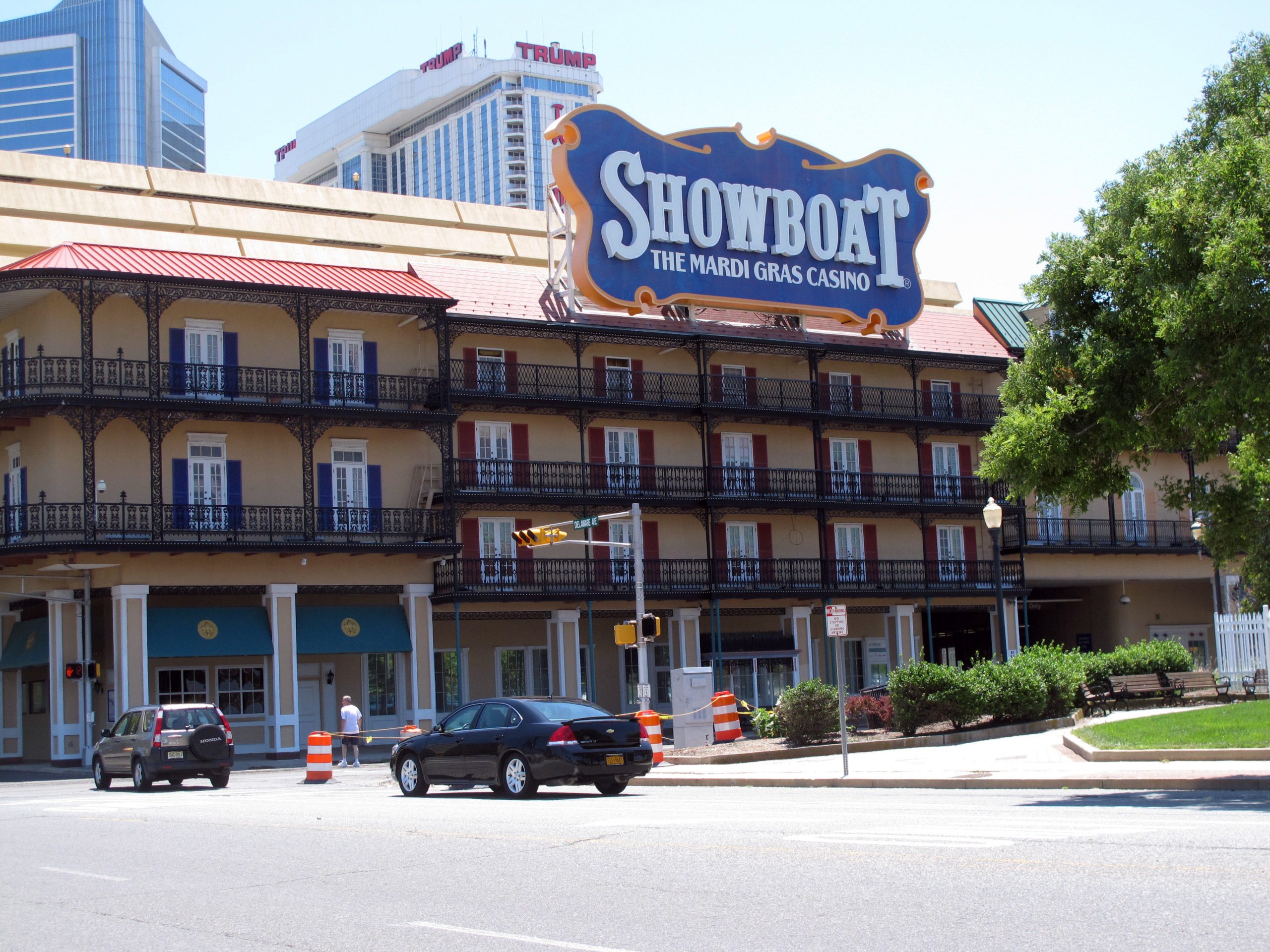 Atlantic City casino shutdown needed, analysts say