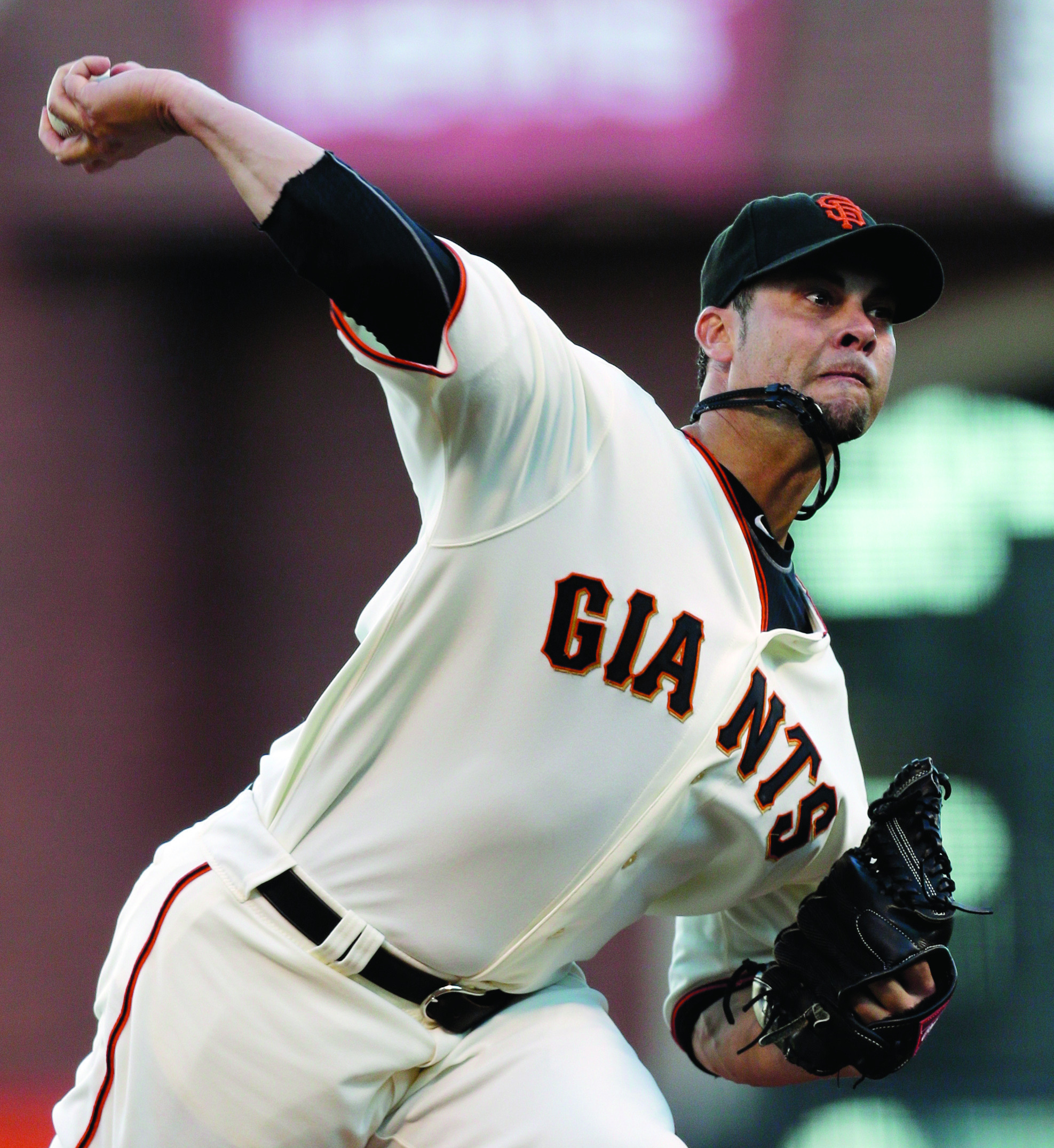 Giants strike back vs. Cardinals to even NLCS