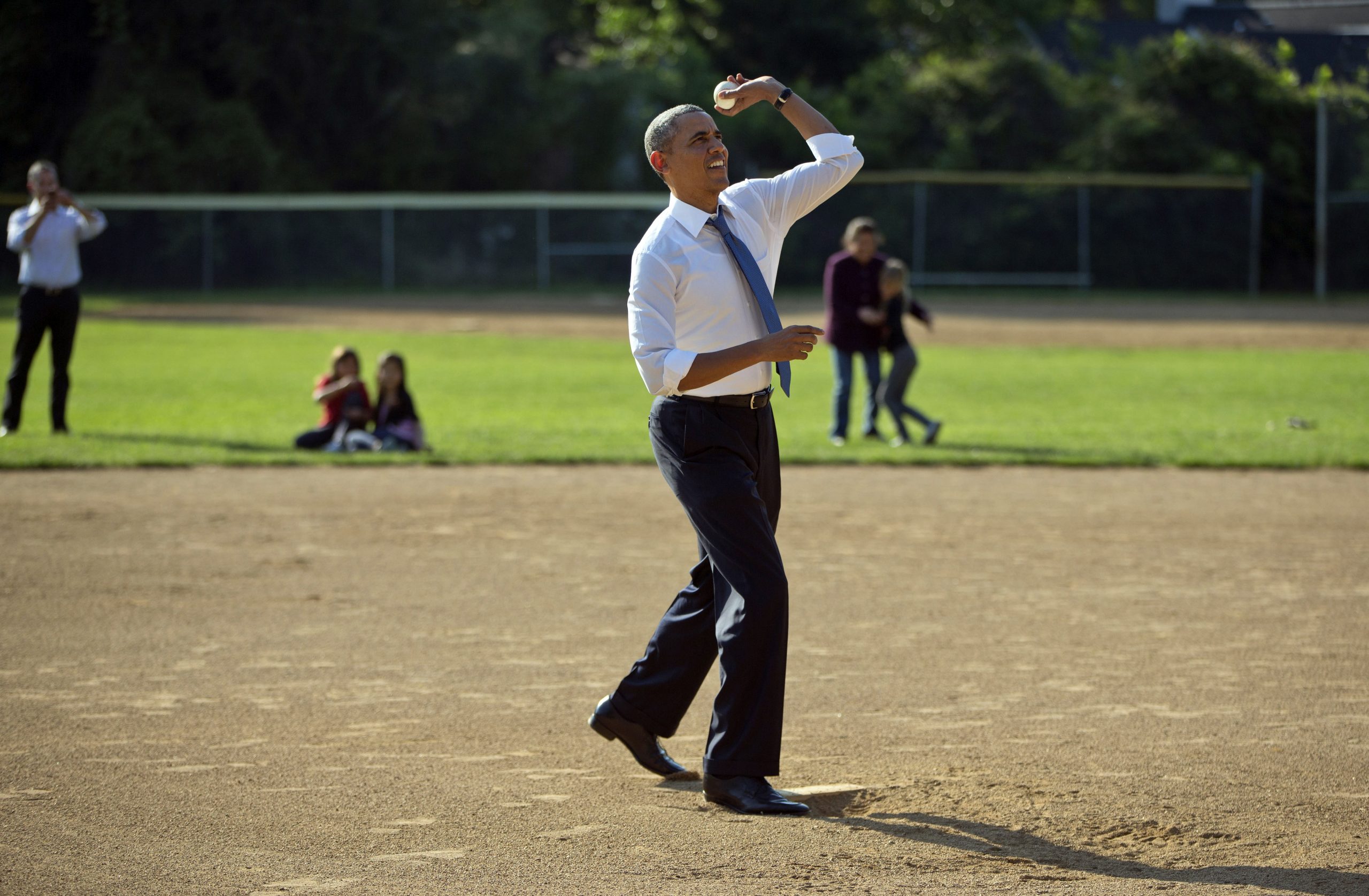 Batter up! Obama pops in on Little League game