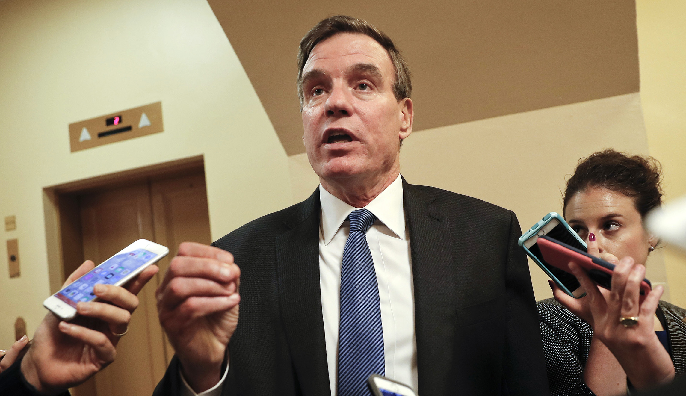 Top Senate Democrat questions Google, Twitter on Chinese partnerships