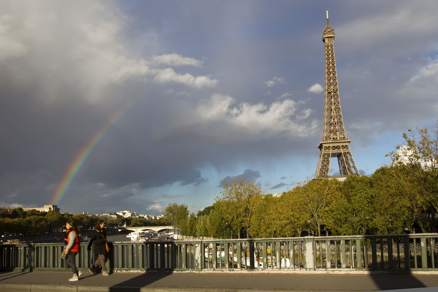 Eiffel Tower to be lit in rainbow colors