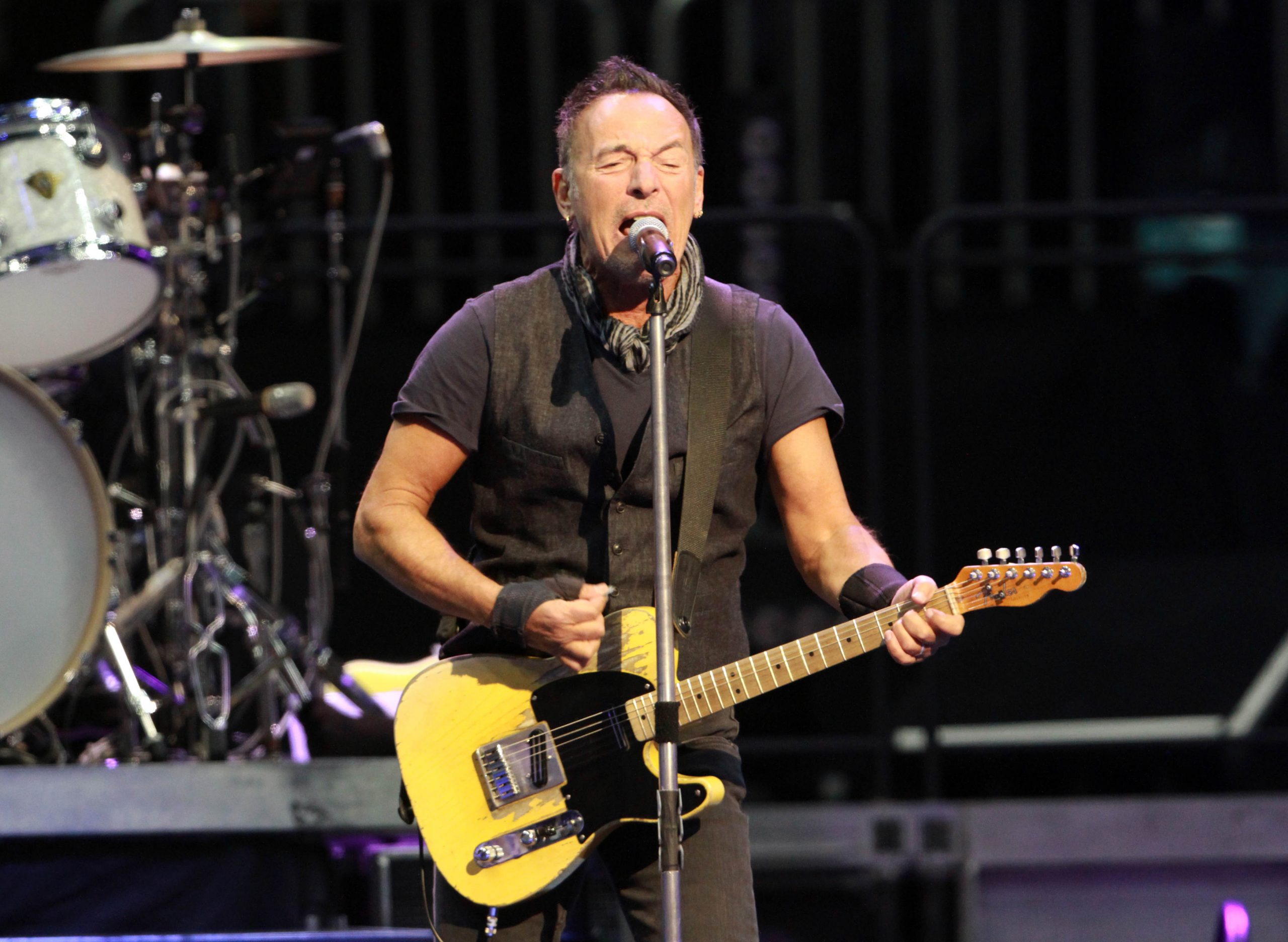 Bruce Springsteen cancels North Carolina concert over LGBT ‘bathroom law’
