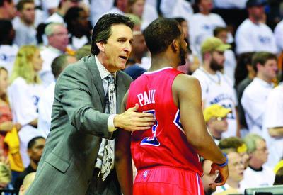 Kevin C. Cox/Getty Images
The Los Angeles Clippers announced Tuesday coach Vinny Del Negro will return next season.