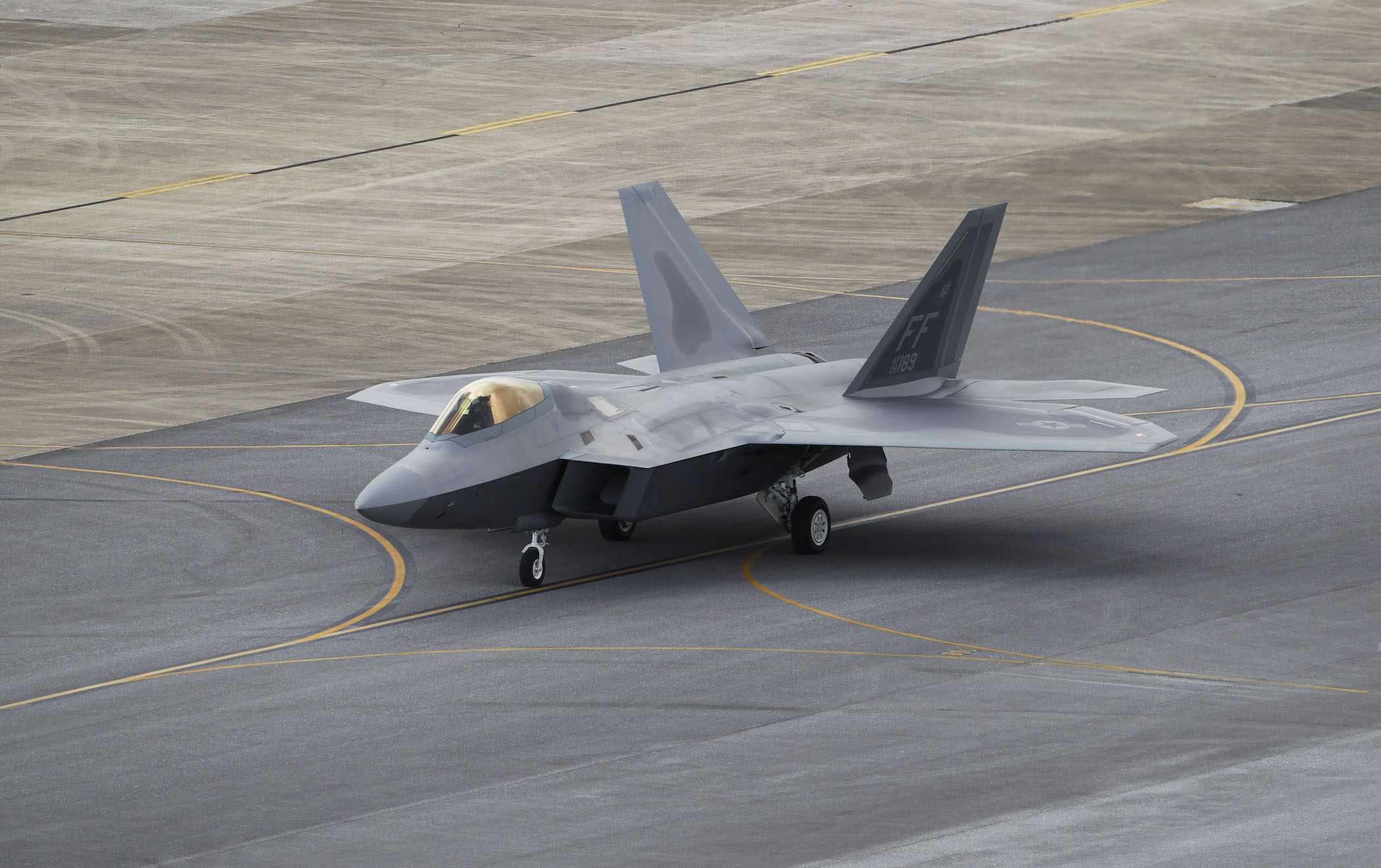 Air Force gives House classified report on restarting F-22 program
