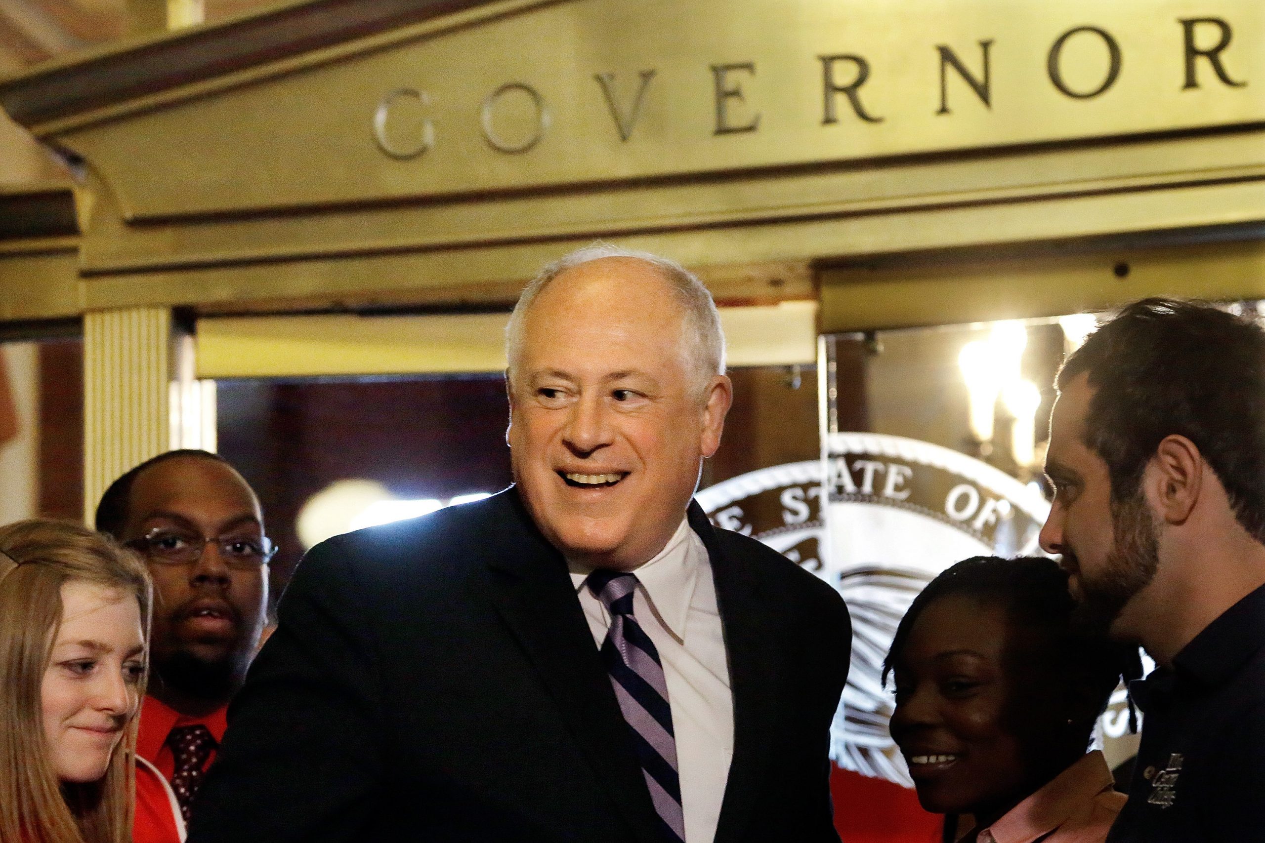 Event honoring Quinn raises ‘pay to play’ issues