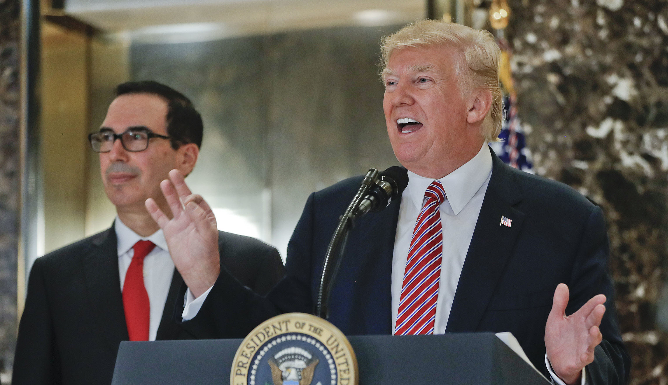 Steve Mnuchin’s Yale classmates pressuring him to resign over Trump’s Charlottesville comments