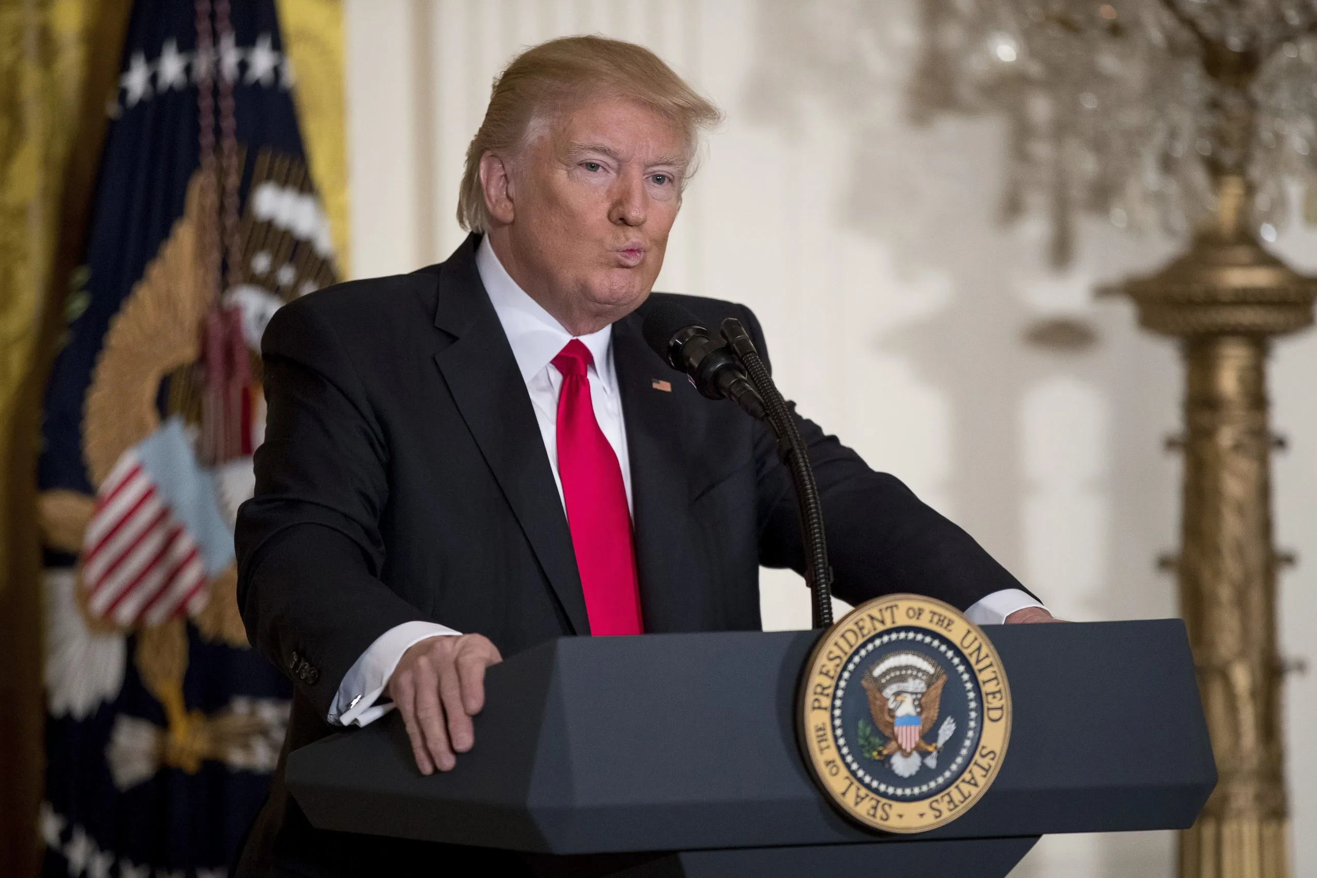 77 Minutes of Trump Meeting the Press