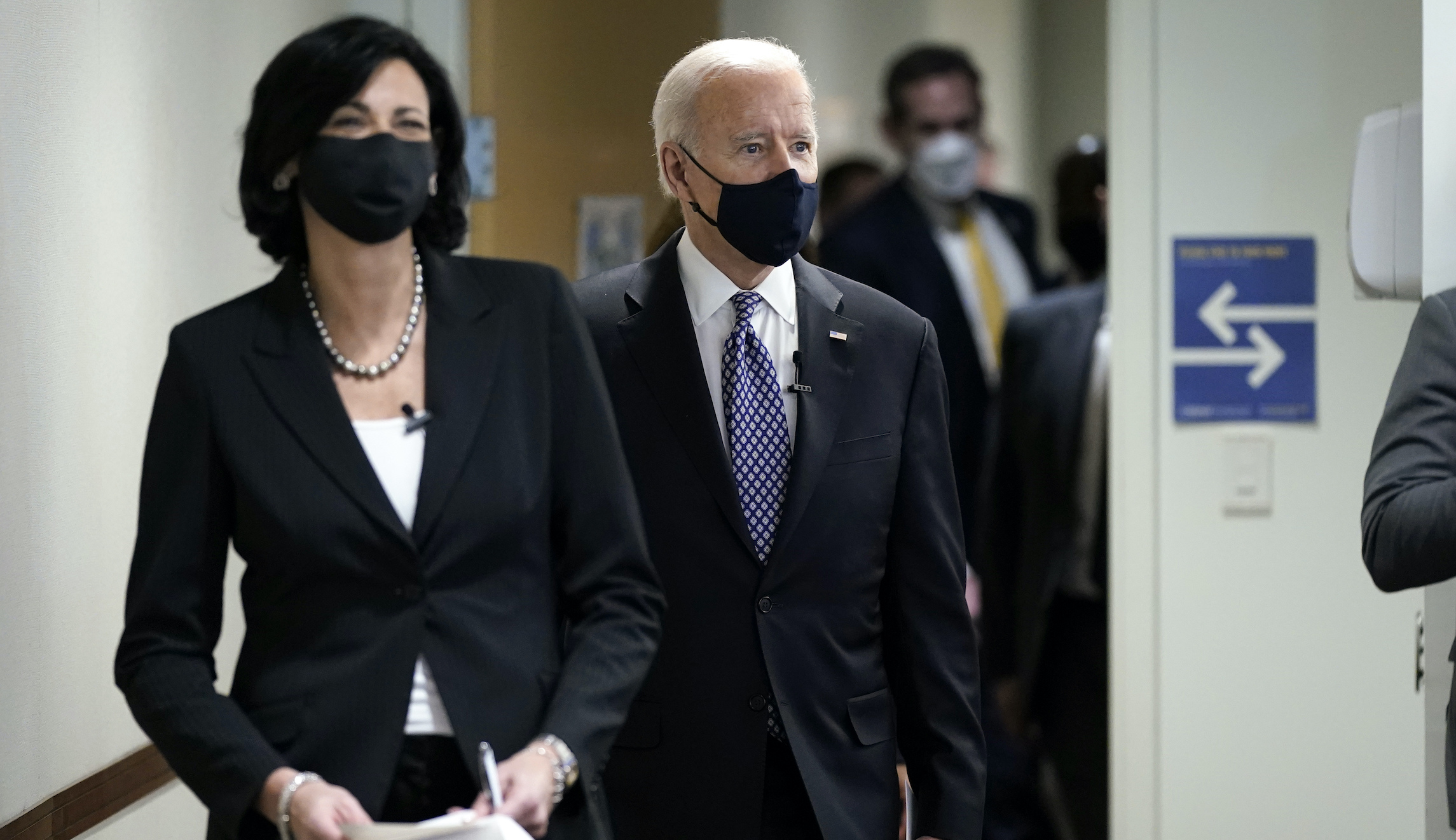 Walensky backtracks nationwide vaccine mandate comments amid messaging confusion