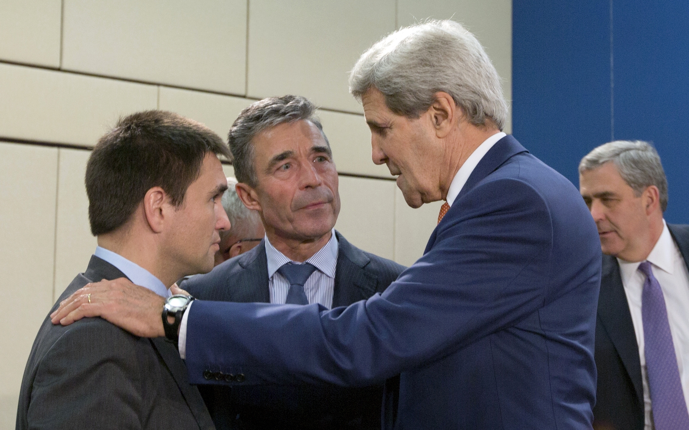 West to Putin: Prove commitment to Ukraine peace