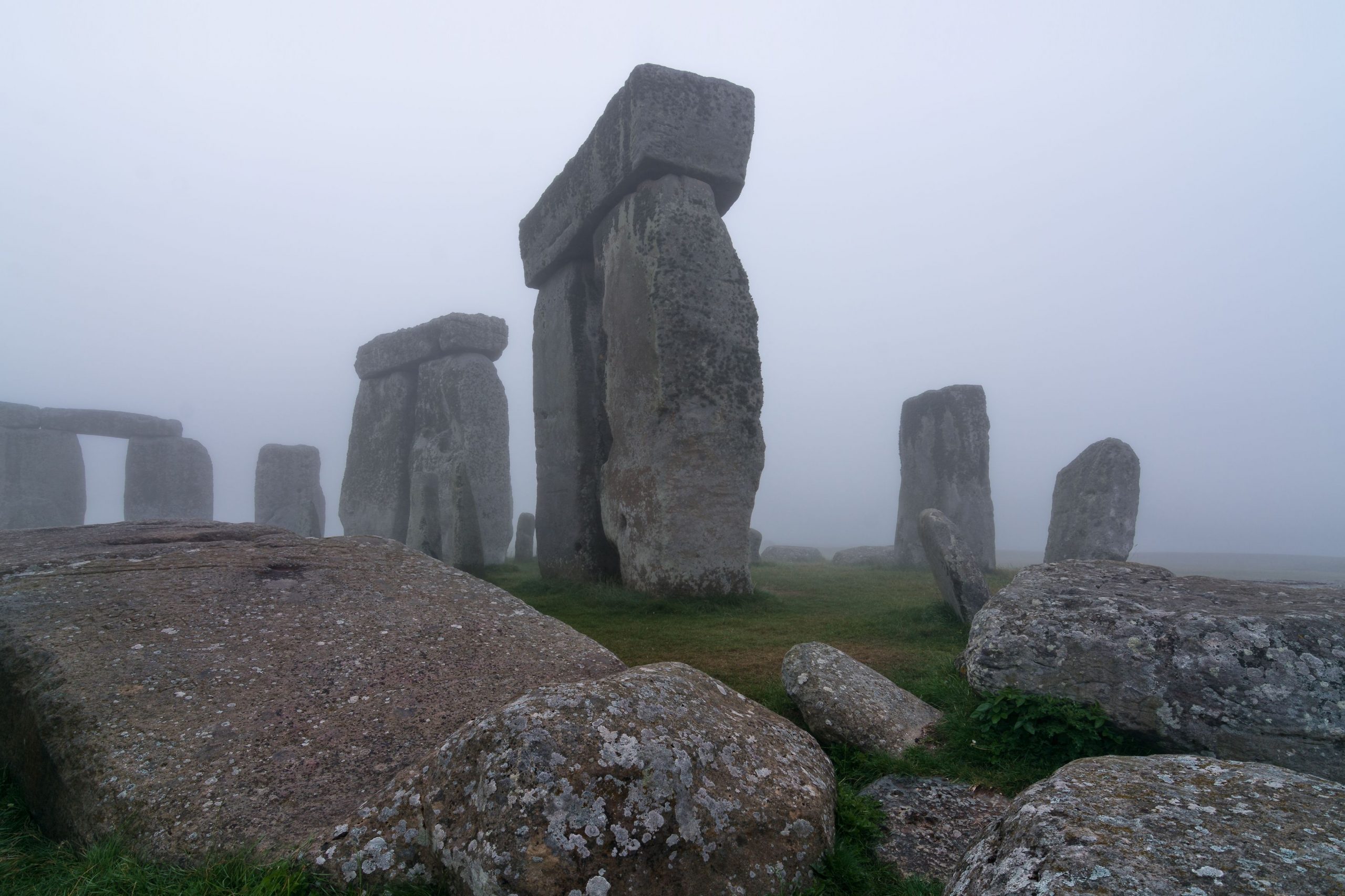 High-tech survey exposes hidden Stonehenge