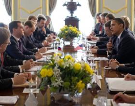 Clinton Bows to Russian Support of Iran