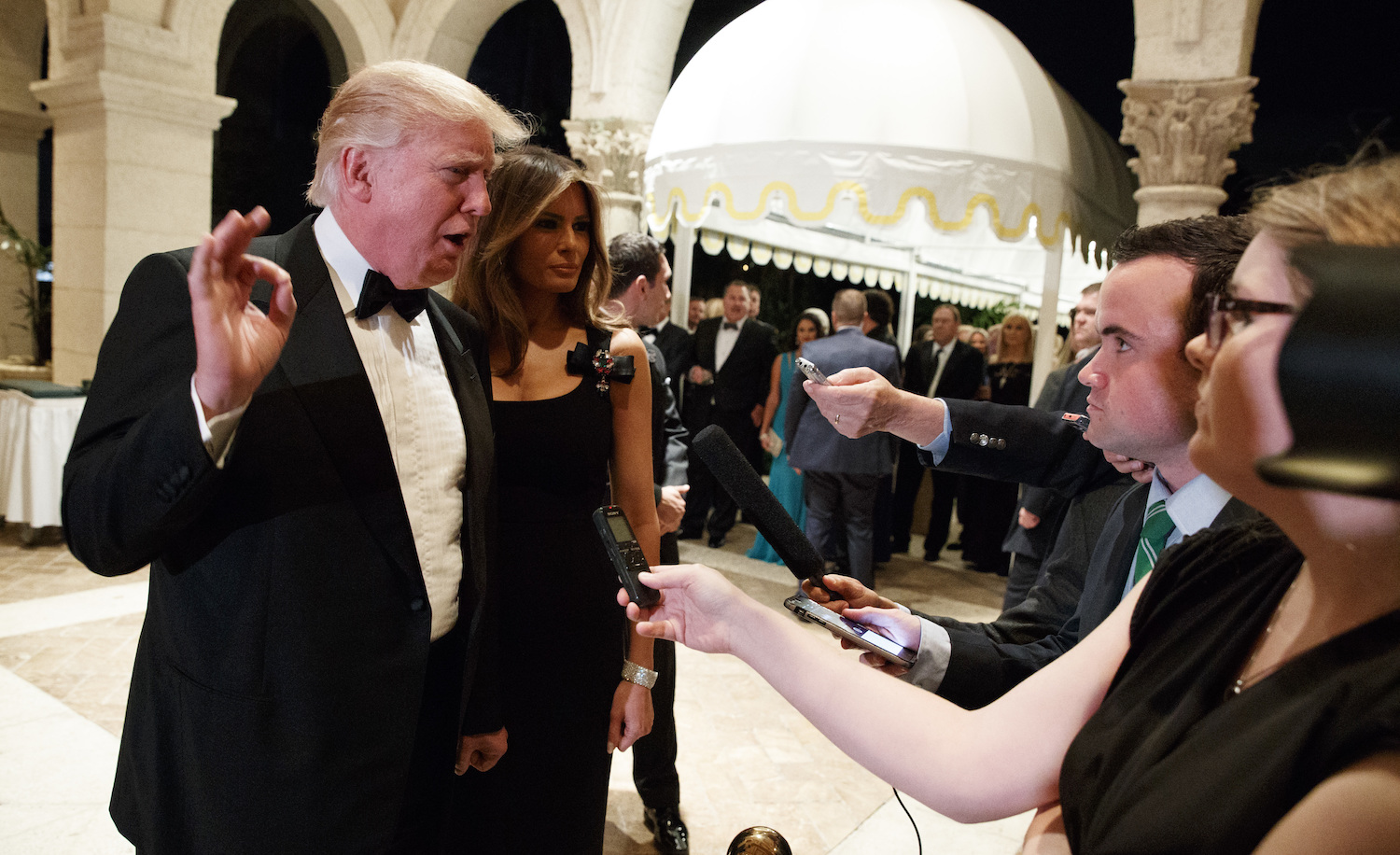 Americans less confident in Trump than in Obama, Bush