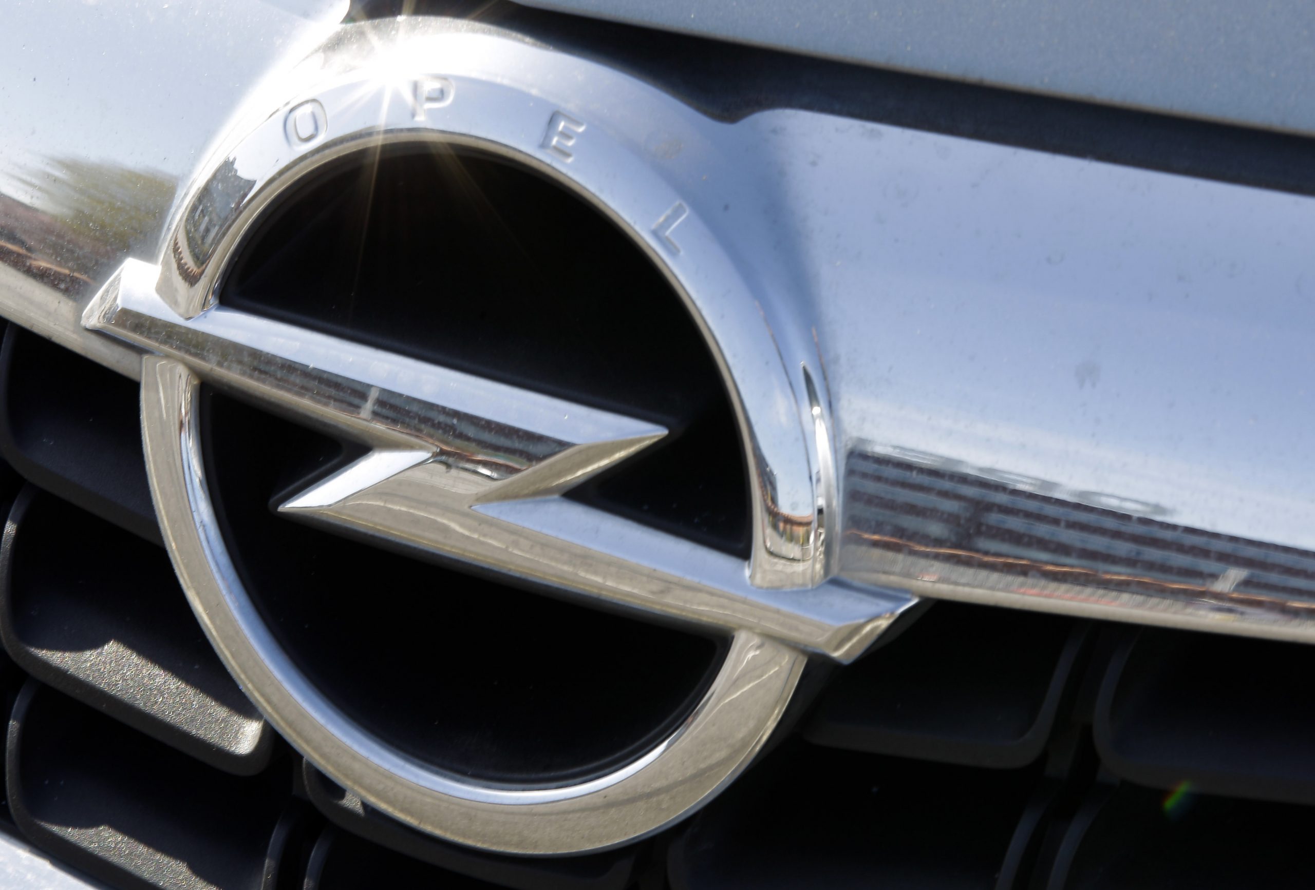 Opel outlines plan to revamp German plants