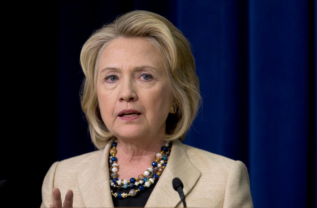FBI agents in Clinton email case sworn to secrecy