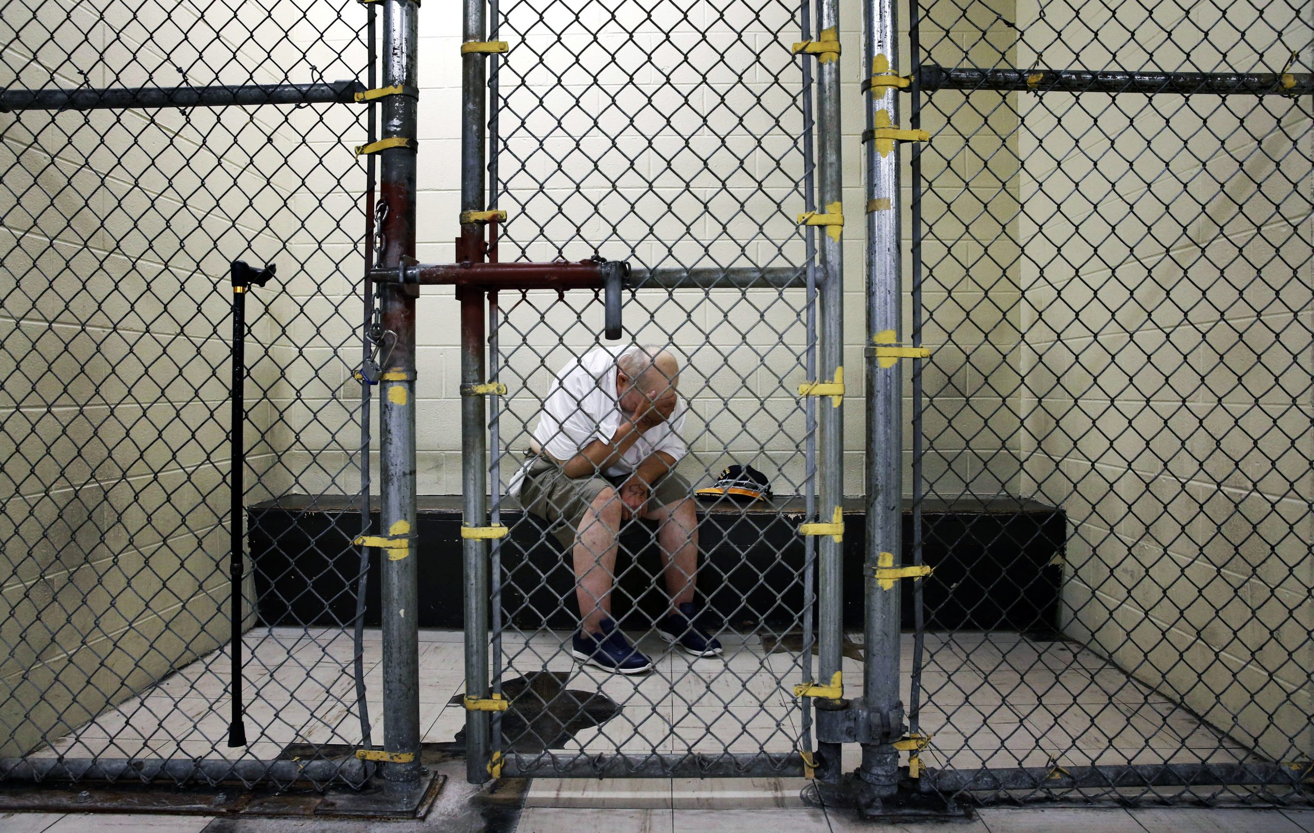 U.S. jails struggle with role as makeshift asylums