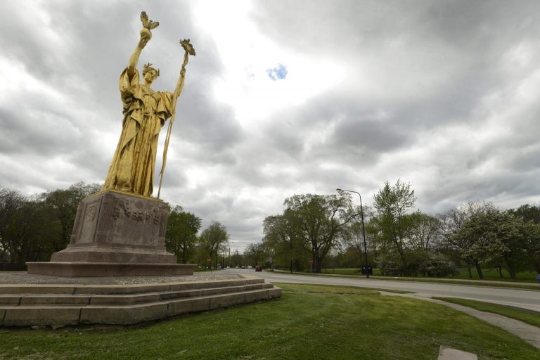 At a recent public meeting, a number of birders pressed their concerns that the $30 million Tiger Woods golf center tied to the development of the Obama Center would ward off millions of migratory birds that stop in the borough of Jackson Park, the Chicago Tribune reported. (AP Photo/Paul Beaty)