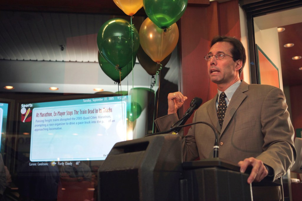 Fisette to run again for Arlington board