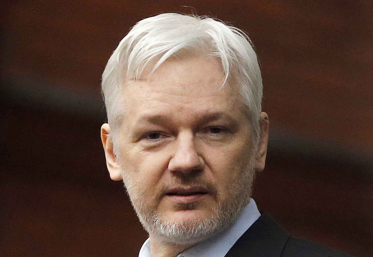 Julian Assange joins Twitter, trolls US intel community