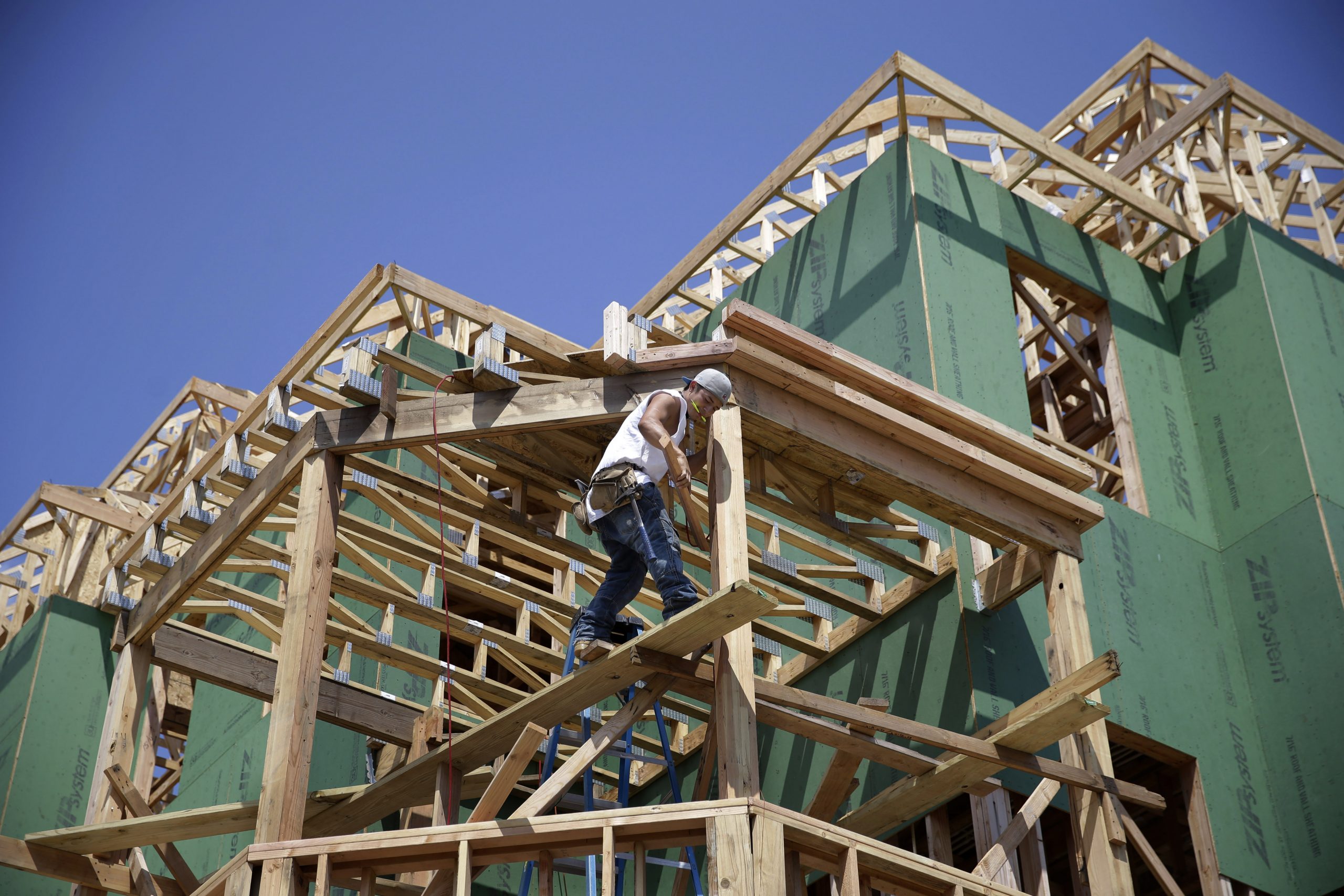Volatile apartment sector reduces US home building