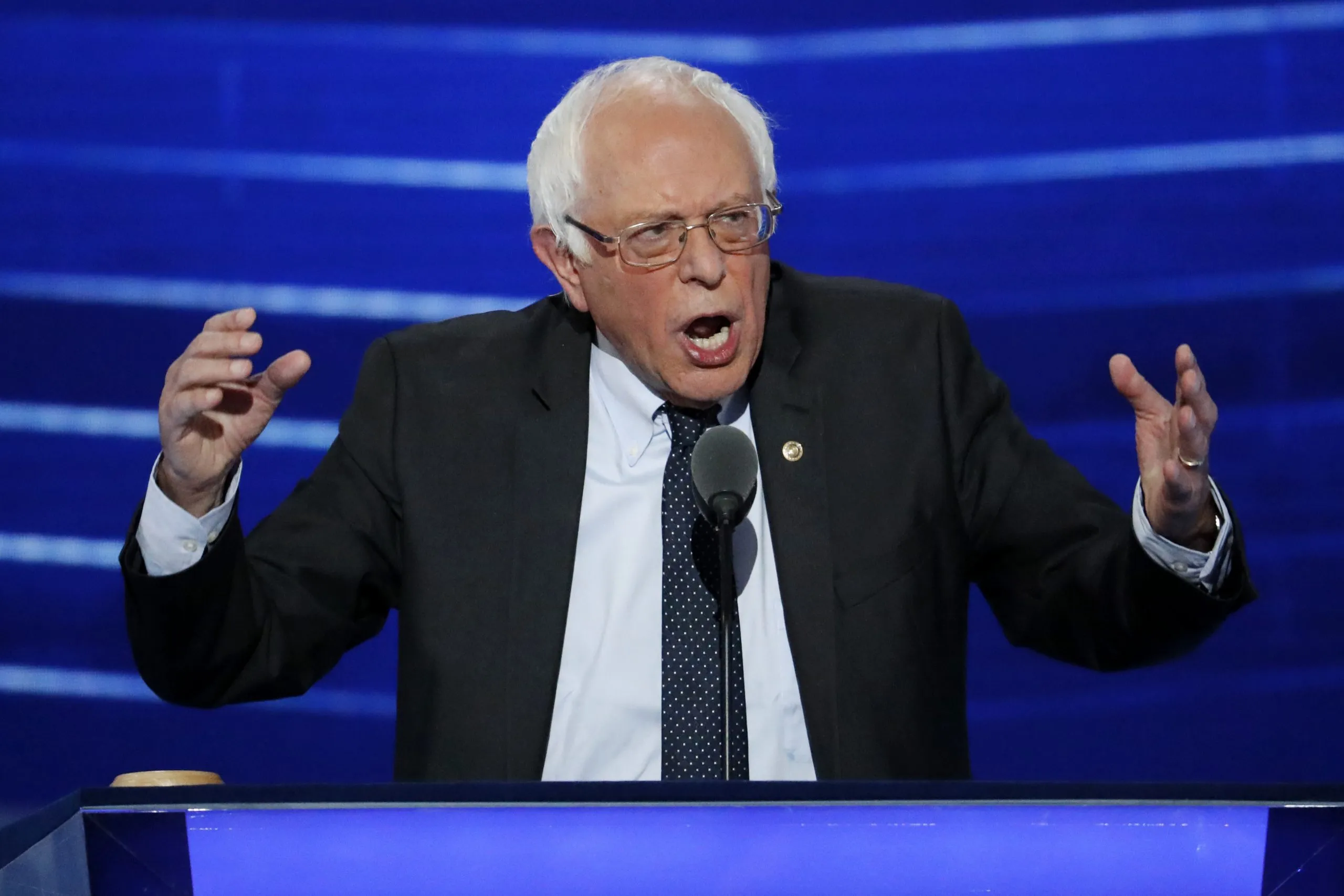 Sanders tries to block Dakota pipeline