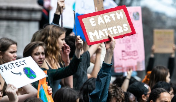 Economic fallout threatens Washington momentum to counter climate change