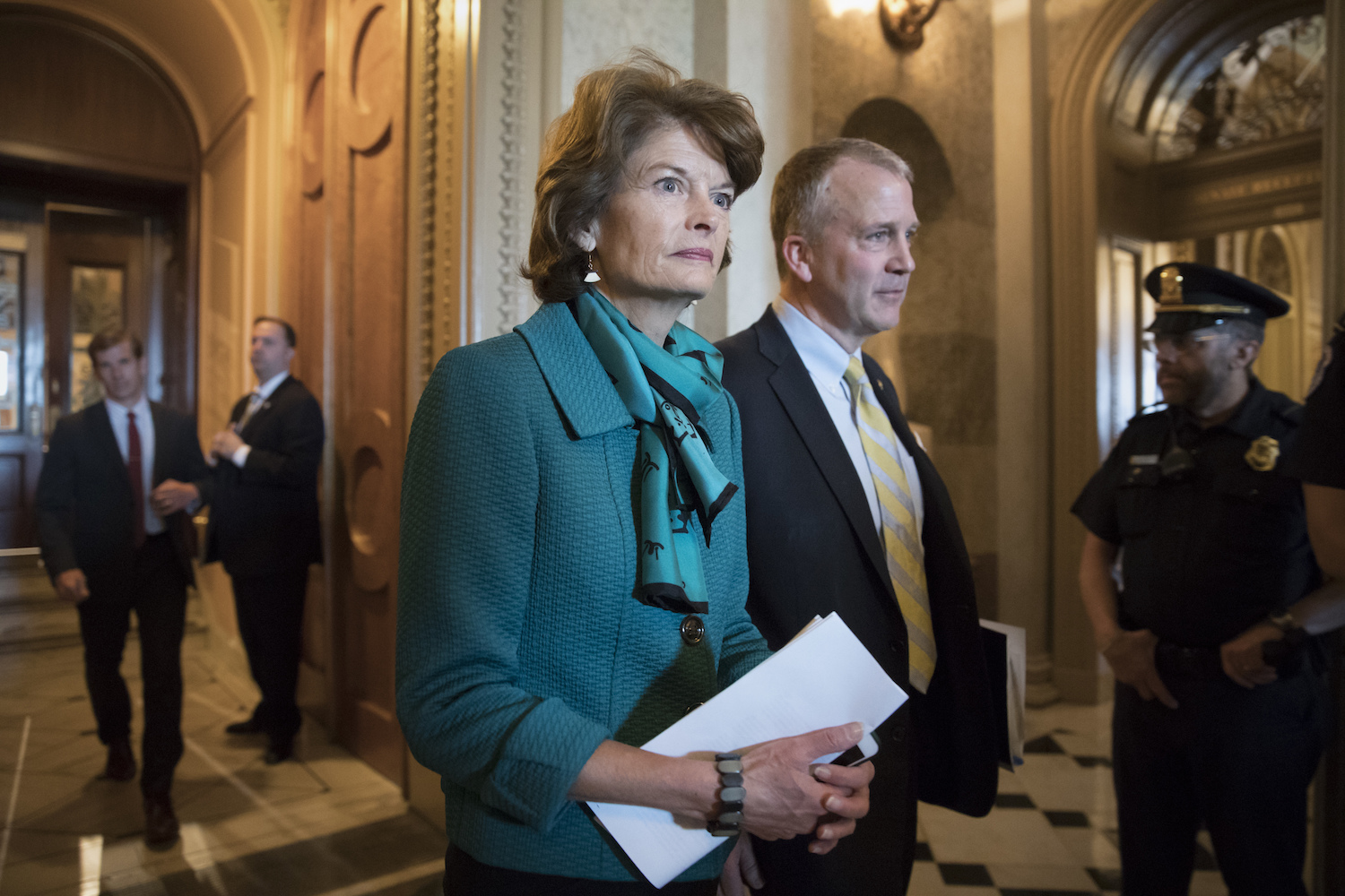 Murkowski holds back applause for Trump’s FERC picks