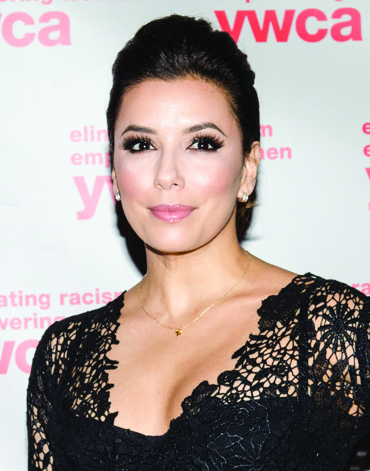 Eva Longoria awarded by women’s activist group
