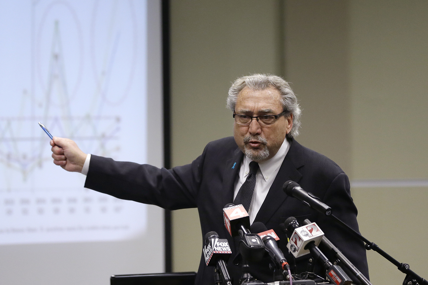Flint residents want $220 million from EPA