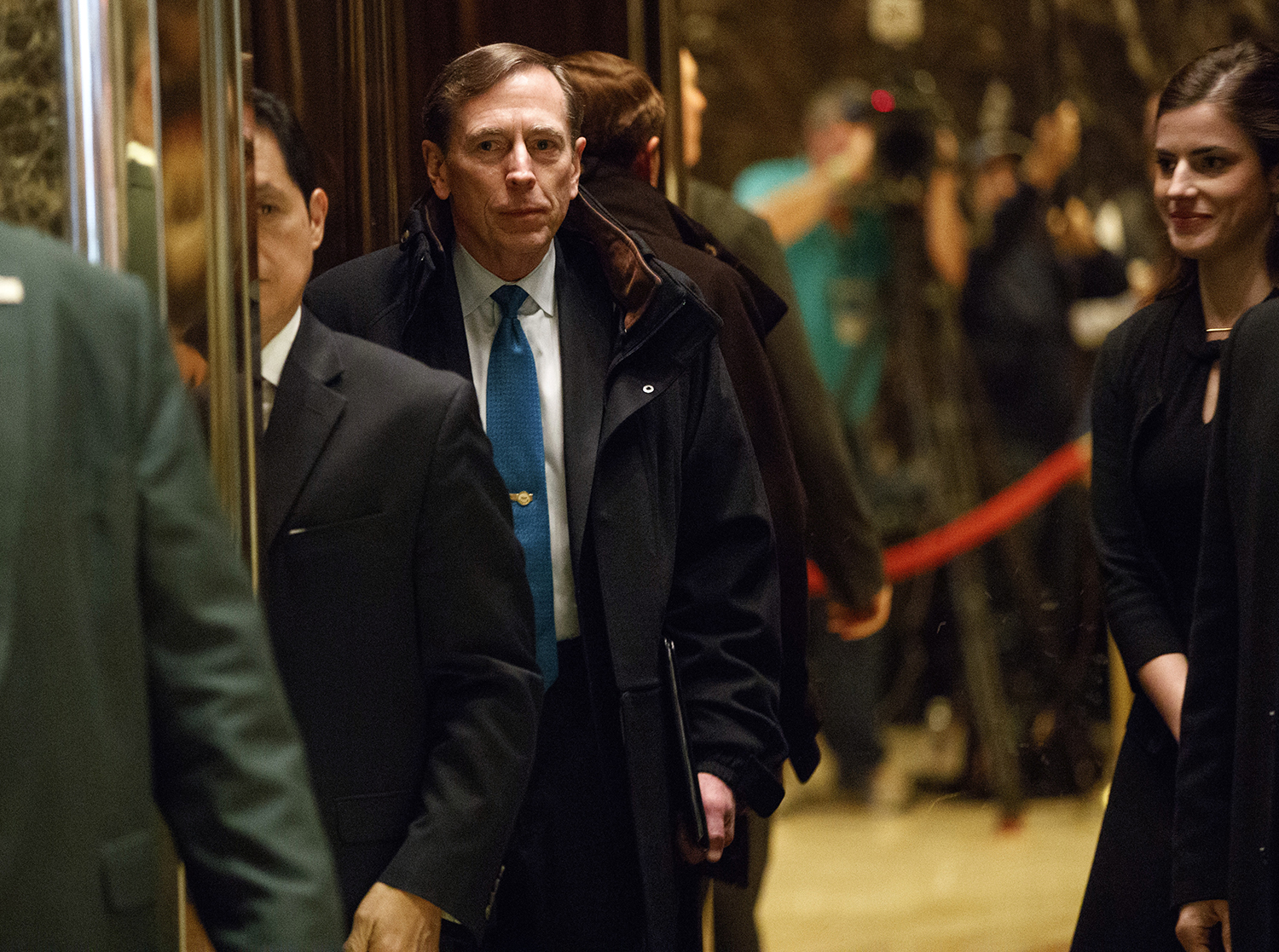 White House: No comment on Petraeus as a Trump nominee