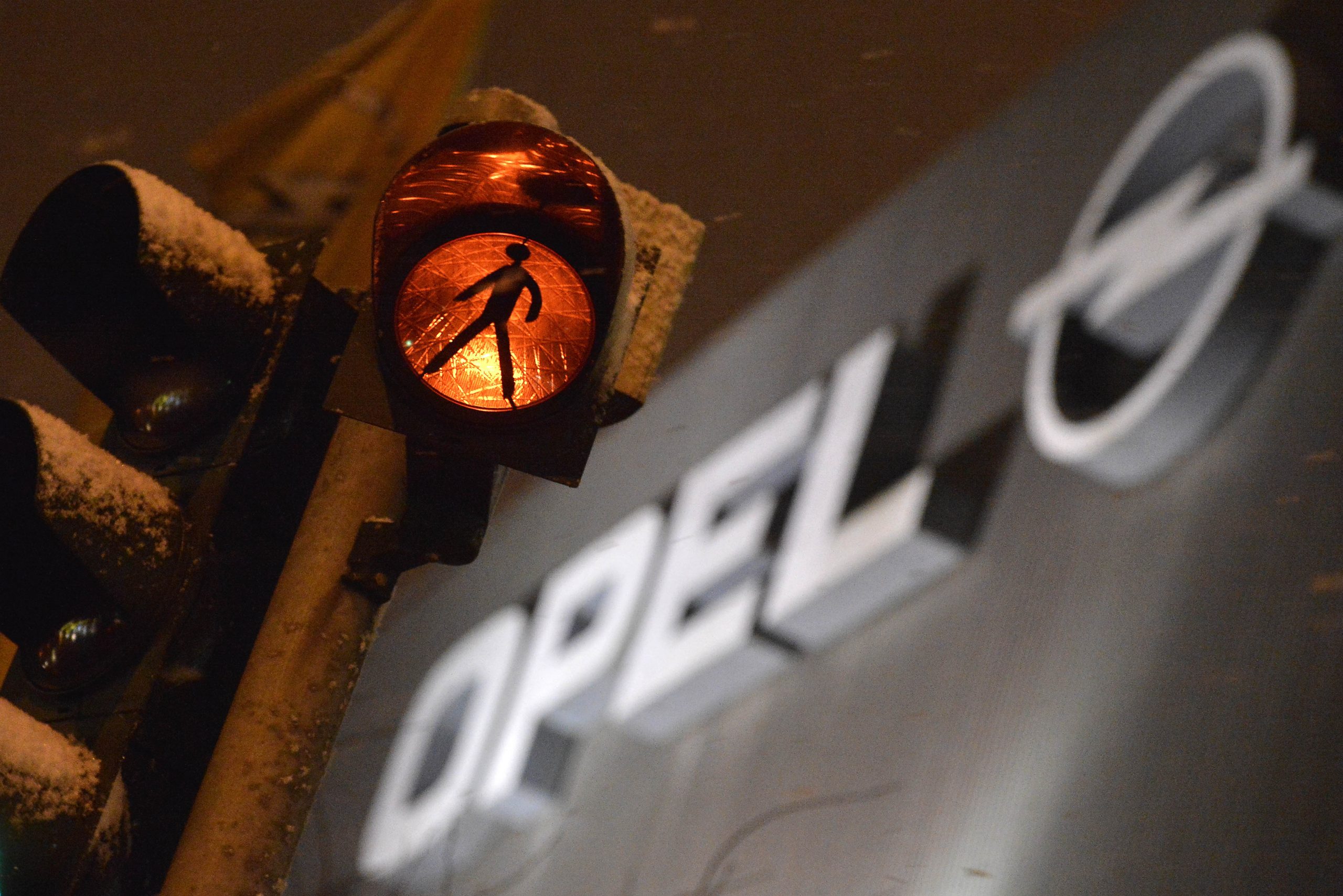 German vice chancellor slams GM over Opel