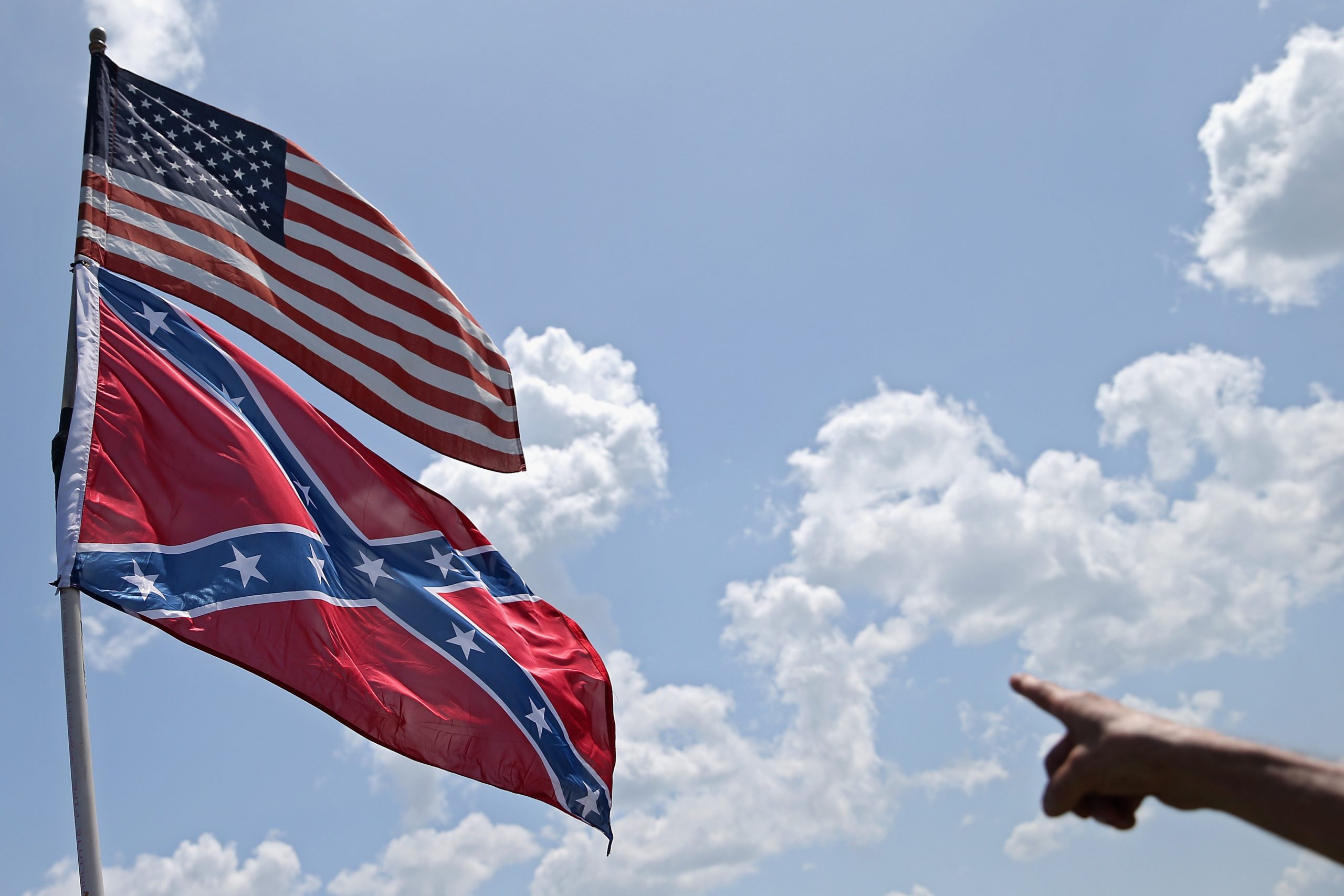 Gallup: Two-thirds of Republicans favor displaying Confederate flag