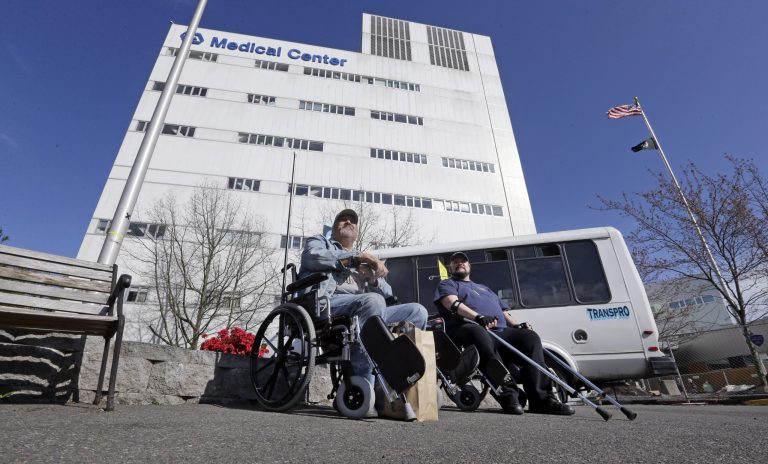 In total, the VA watchdog said it had uncovered 194 reported incidents of patient safety problems. (AP Photo/Elaine Thompson)