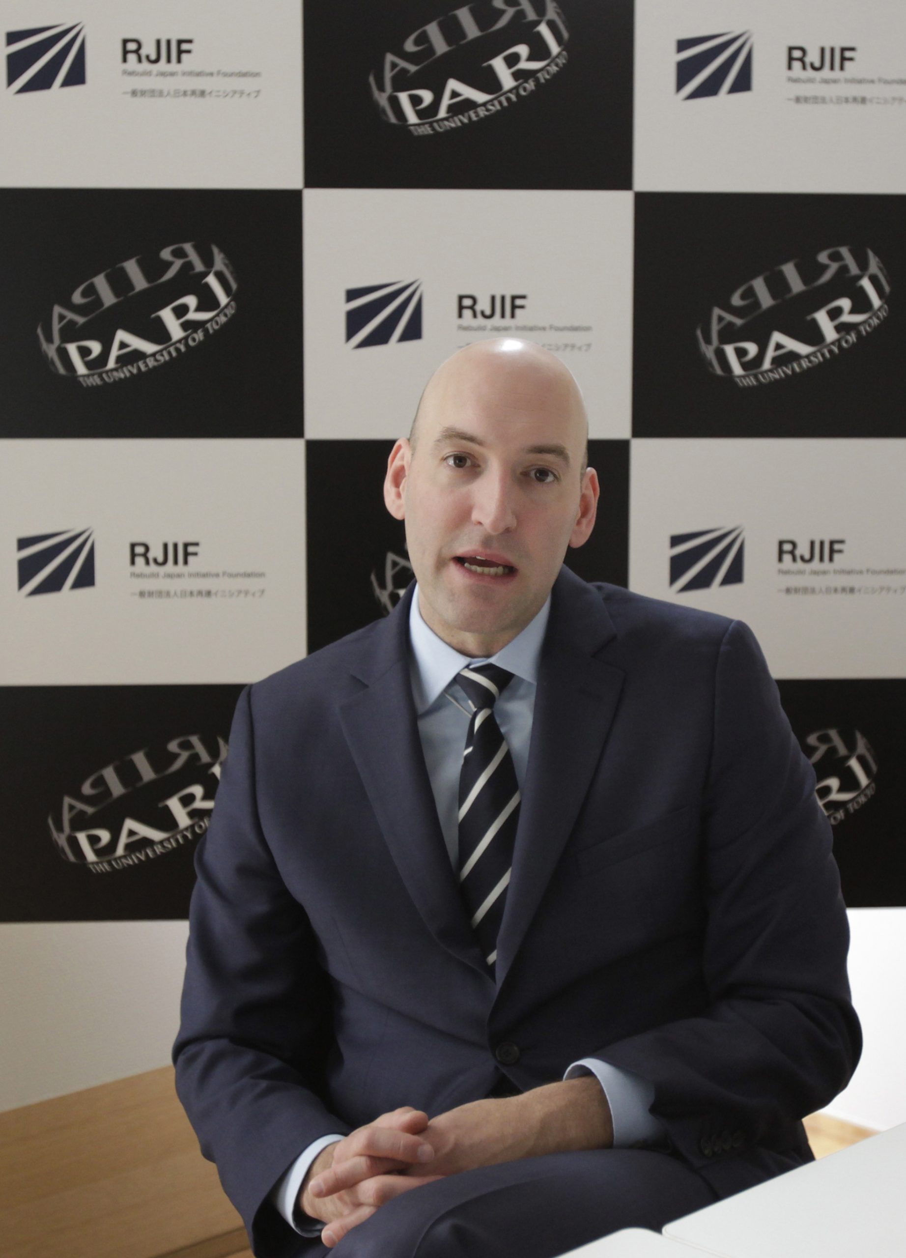 US ex-nuclear chief: Fukushima lesson is phase-out