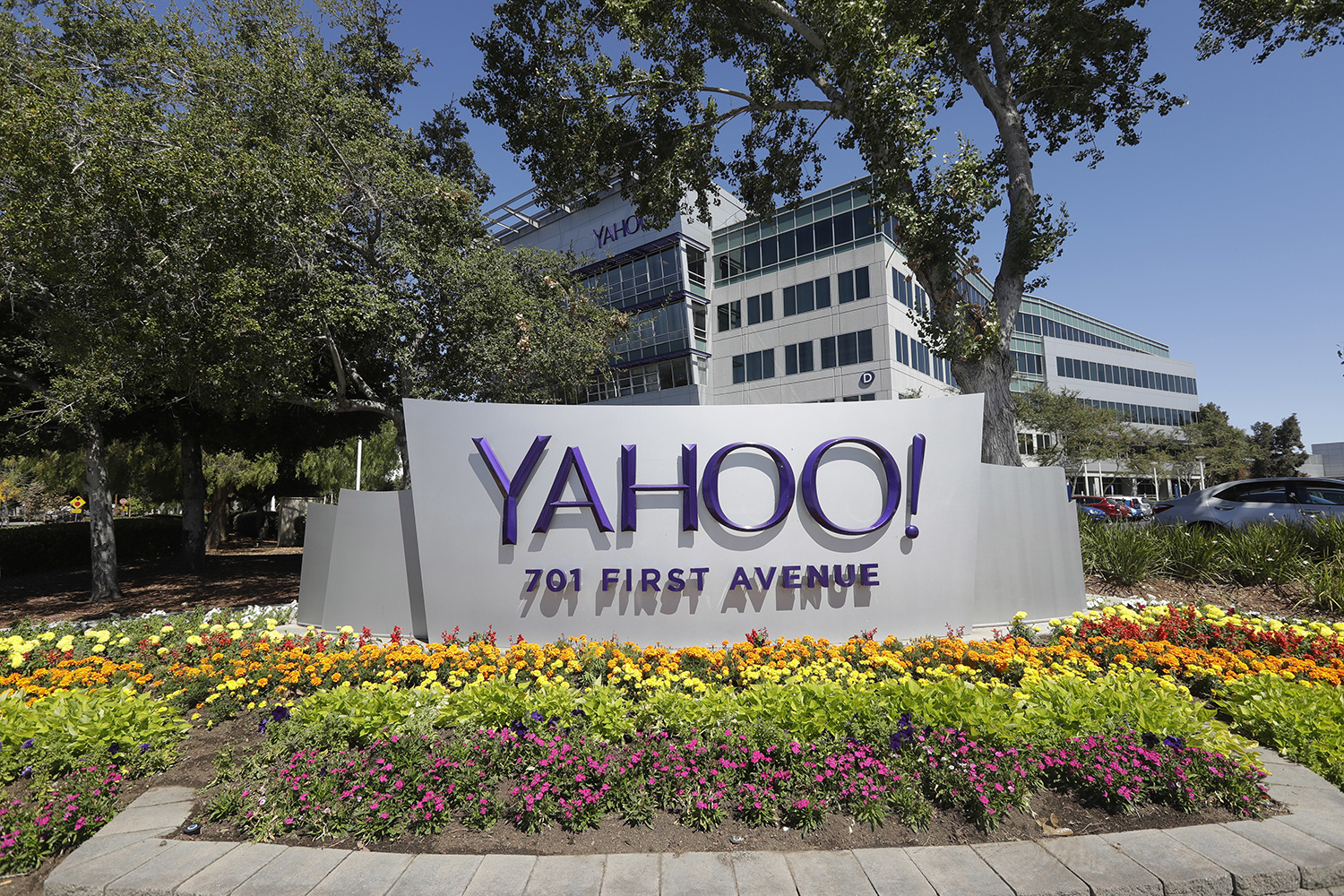 Lawmakers demand details of alleged Yahoo surveillance