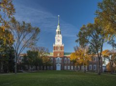 Dartmouth trustees investigating ways to fix the ‘gender gap’ in alumni donations