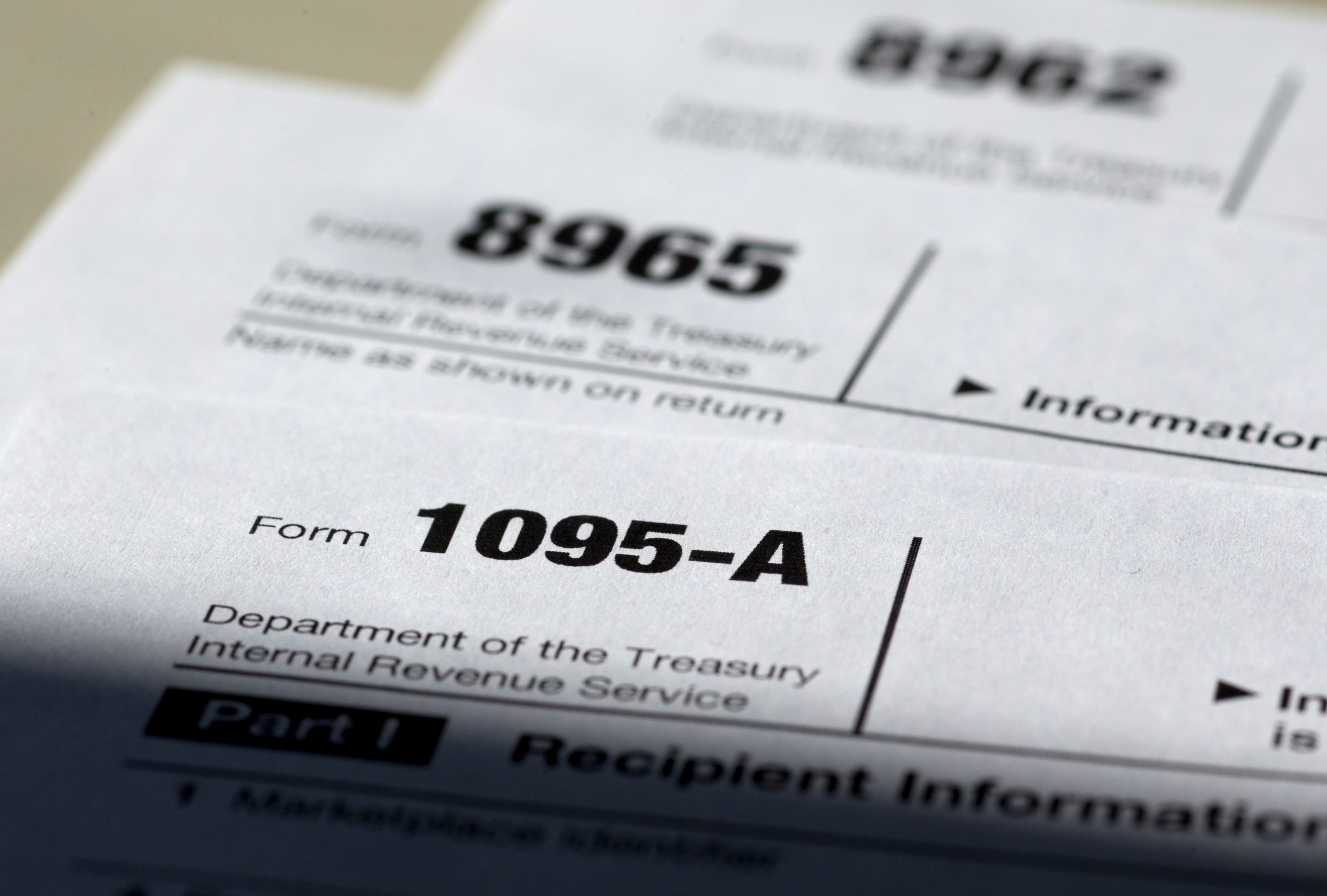 IRS gives recipients of botched tax forms more time