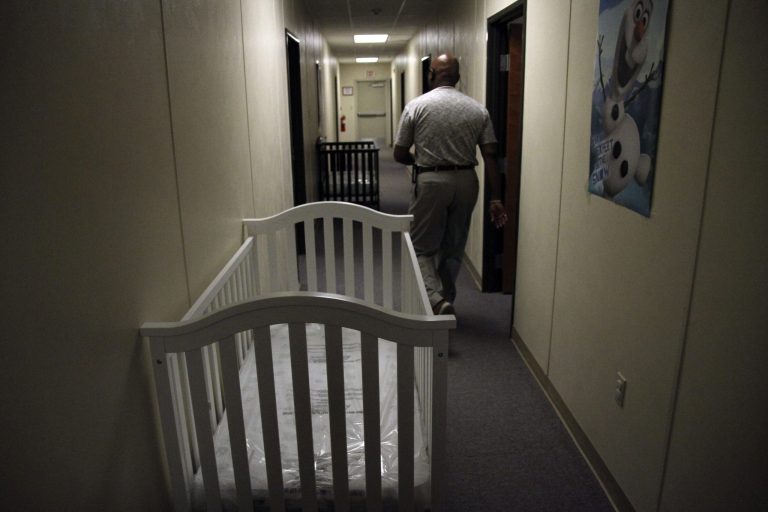 US: Most new immigrant families fail to report