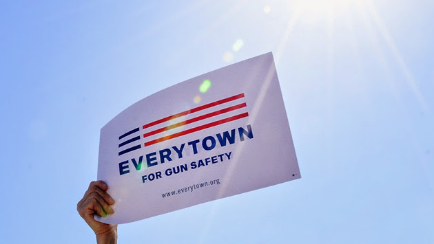 Dad of slain TV reporter joins Bloomberg anti-gun effort for national protest