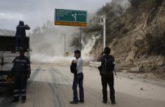 Quake rattles Ecuador’s capital; 2 deaths reported