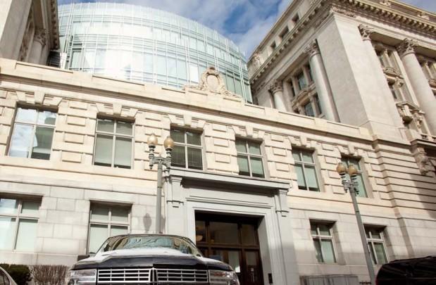 D.C. poised to pay workers for 4 furlough days