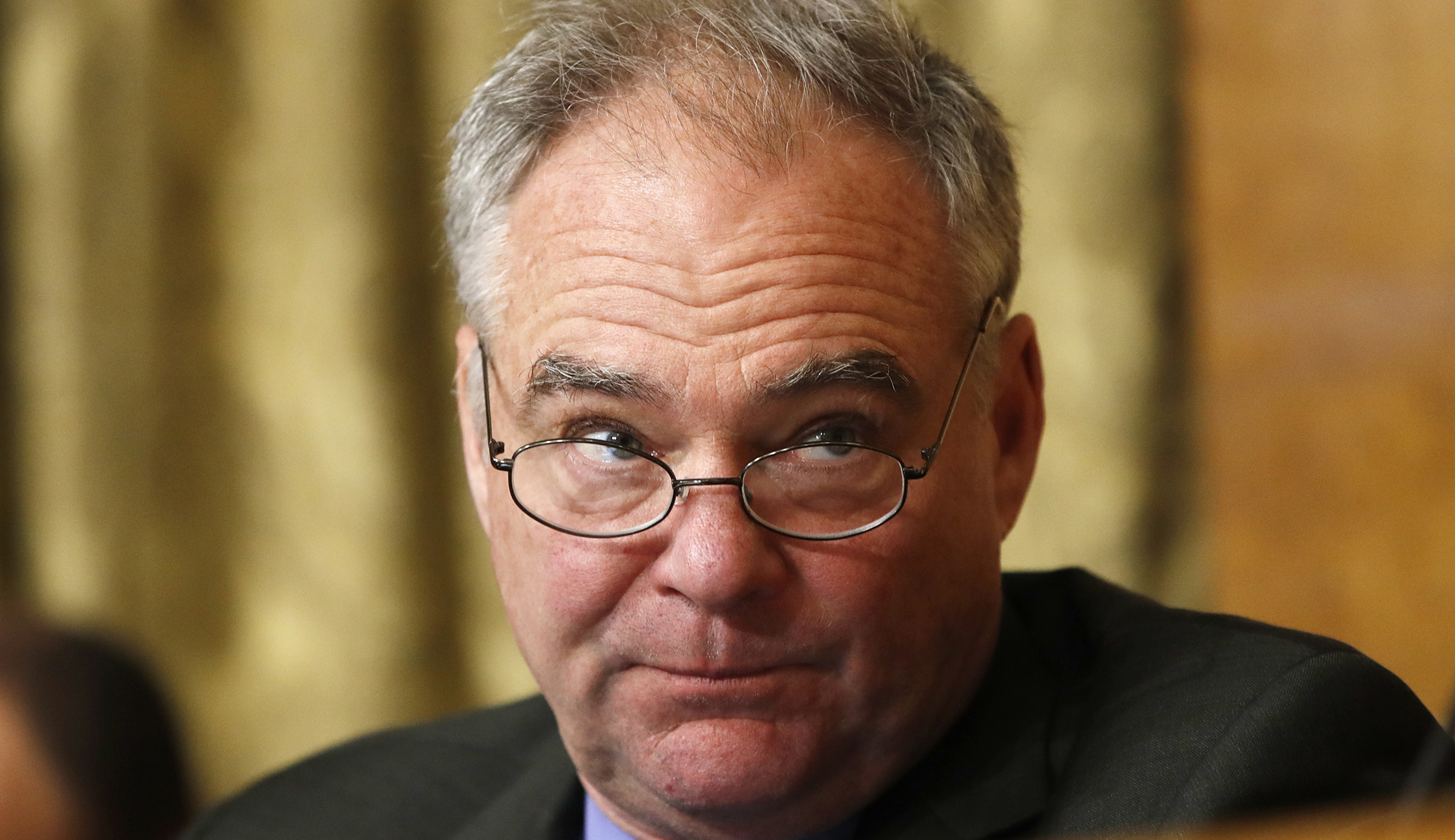 020918 Tim Kaine war powers memo pic