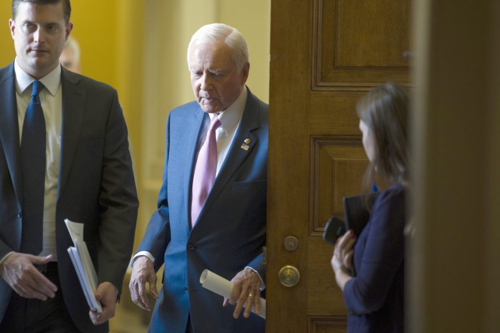 Senate panel advances $96 billion package of tax breaks