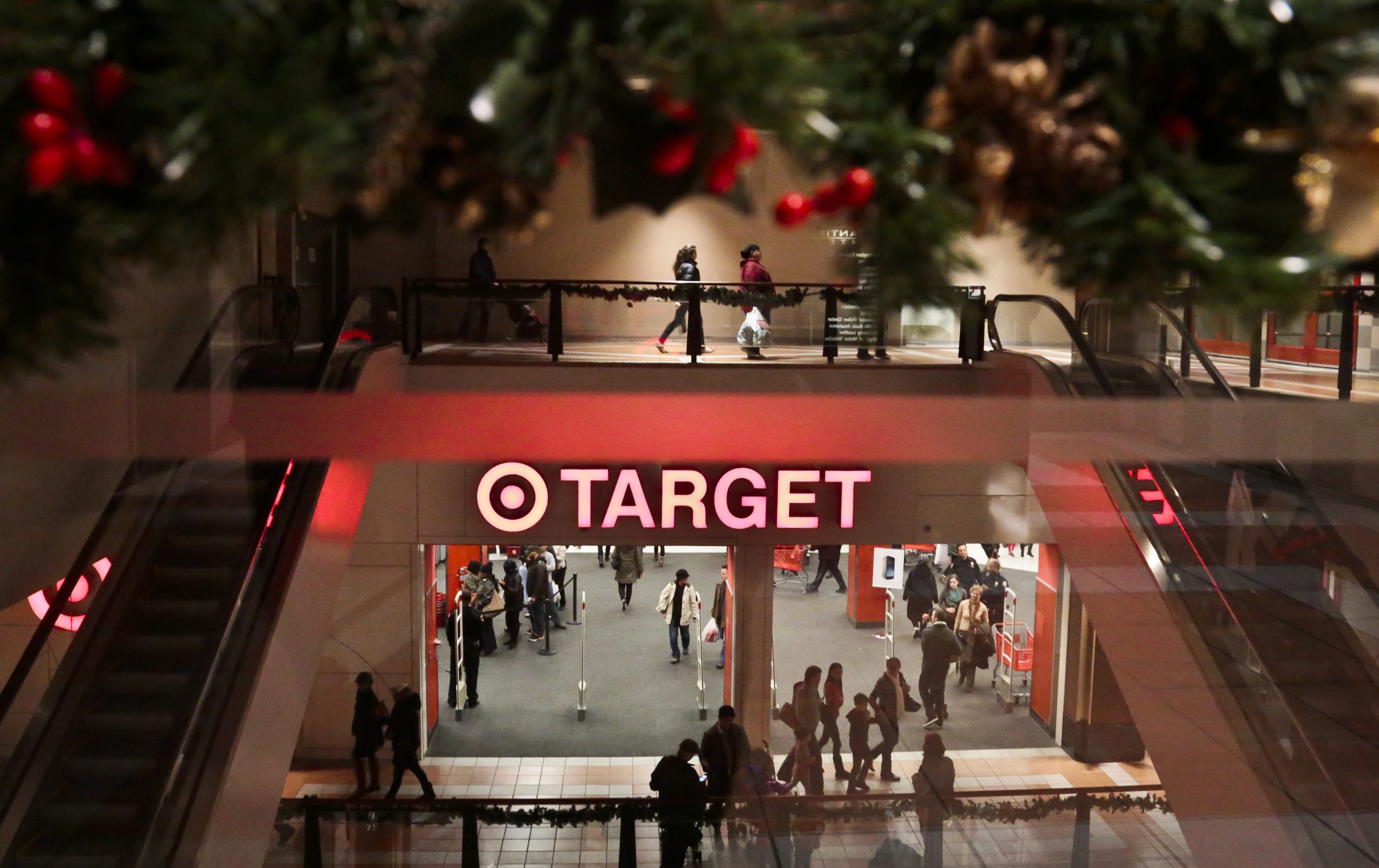 US consumer confidence falls to 7-month low